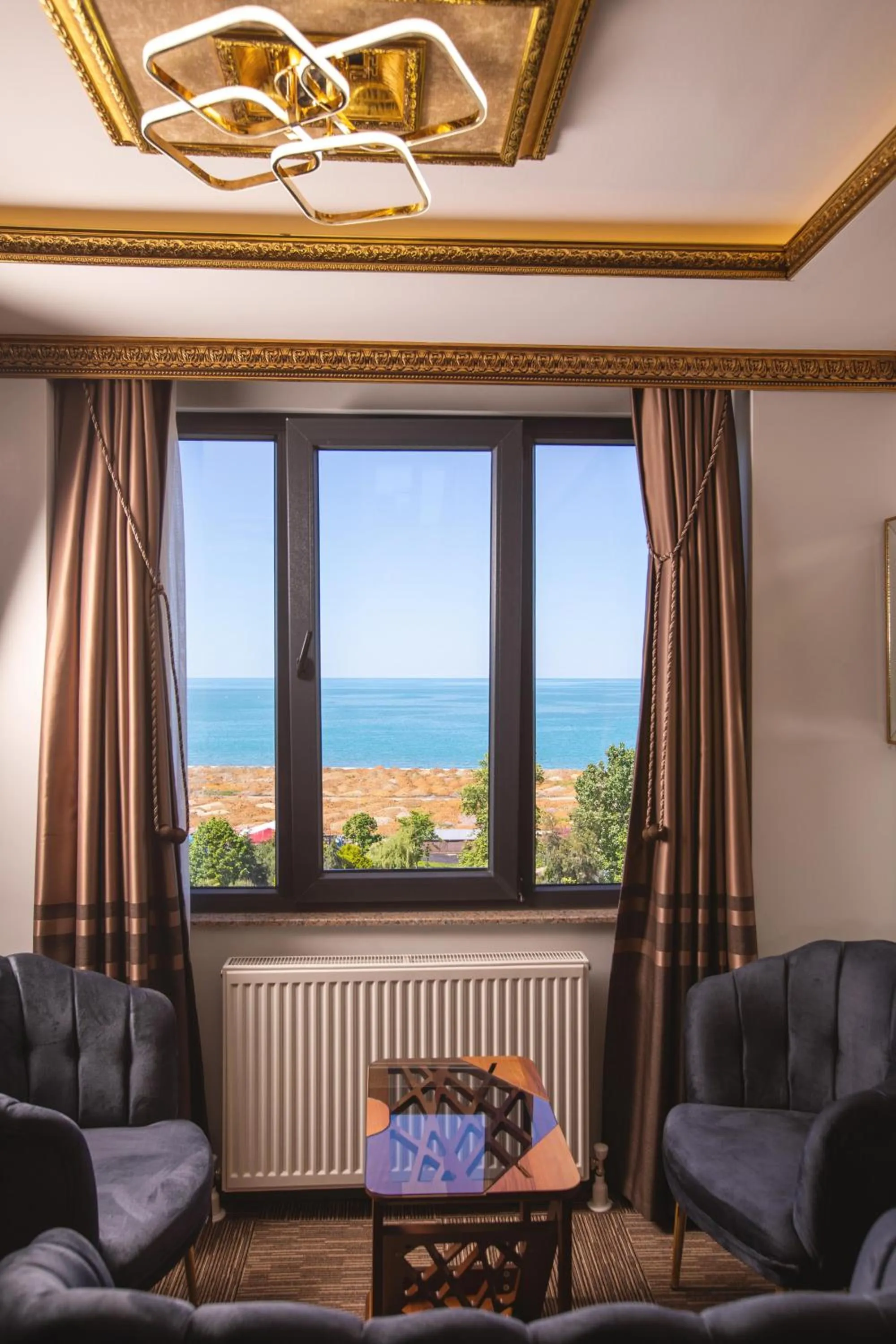 Seating area in Hotel Milano