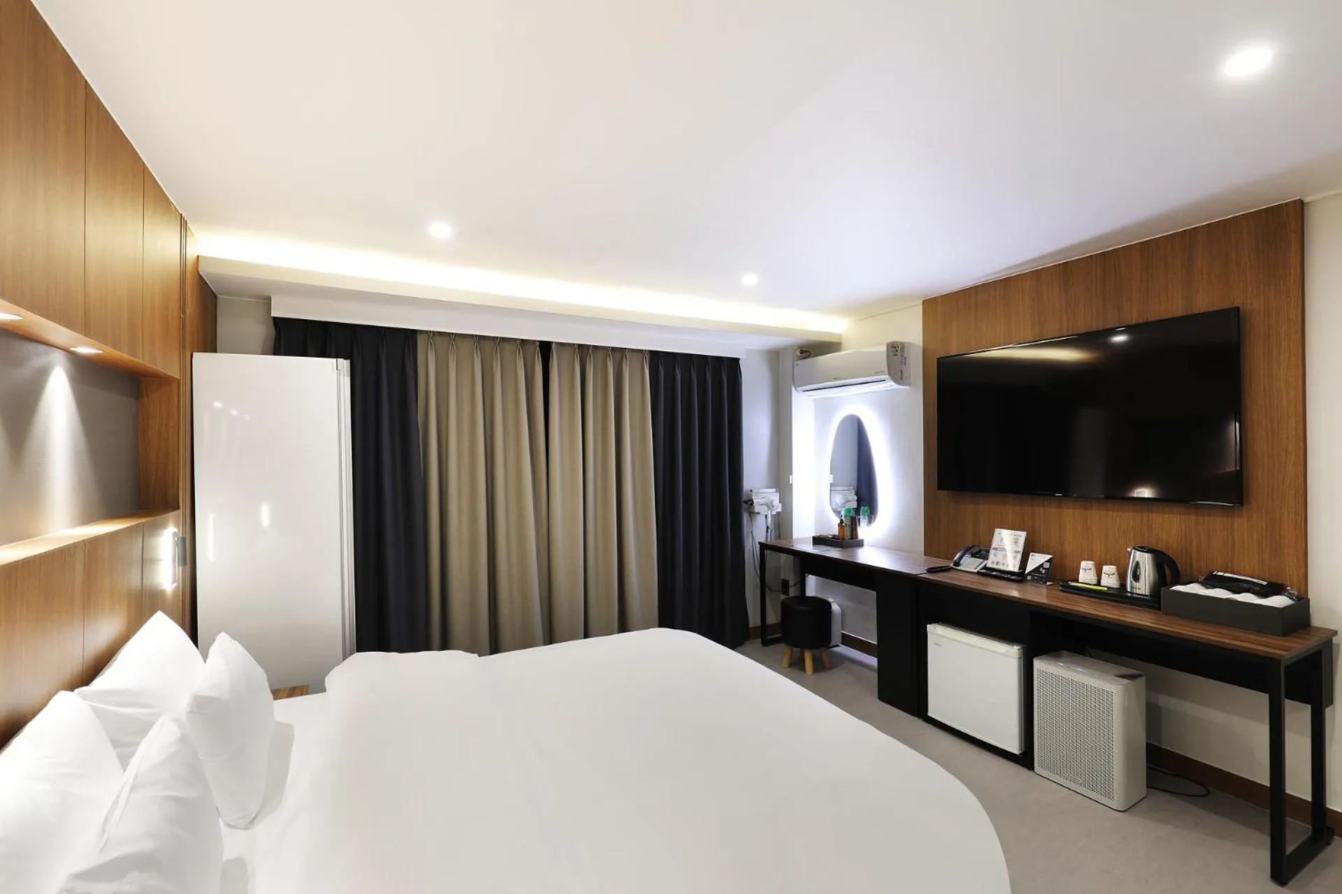 Bed in Jeonju Urban Hotel