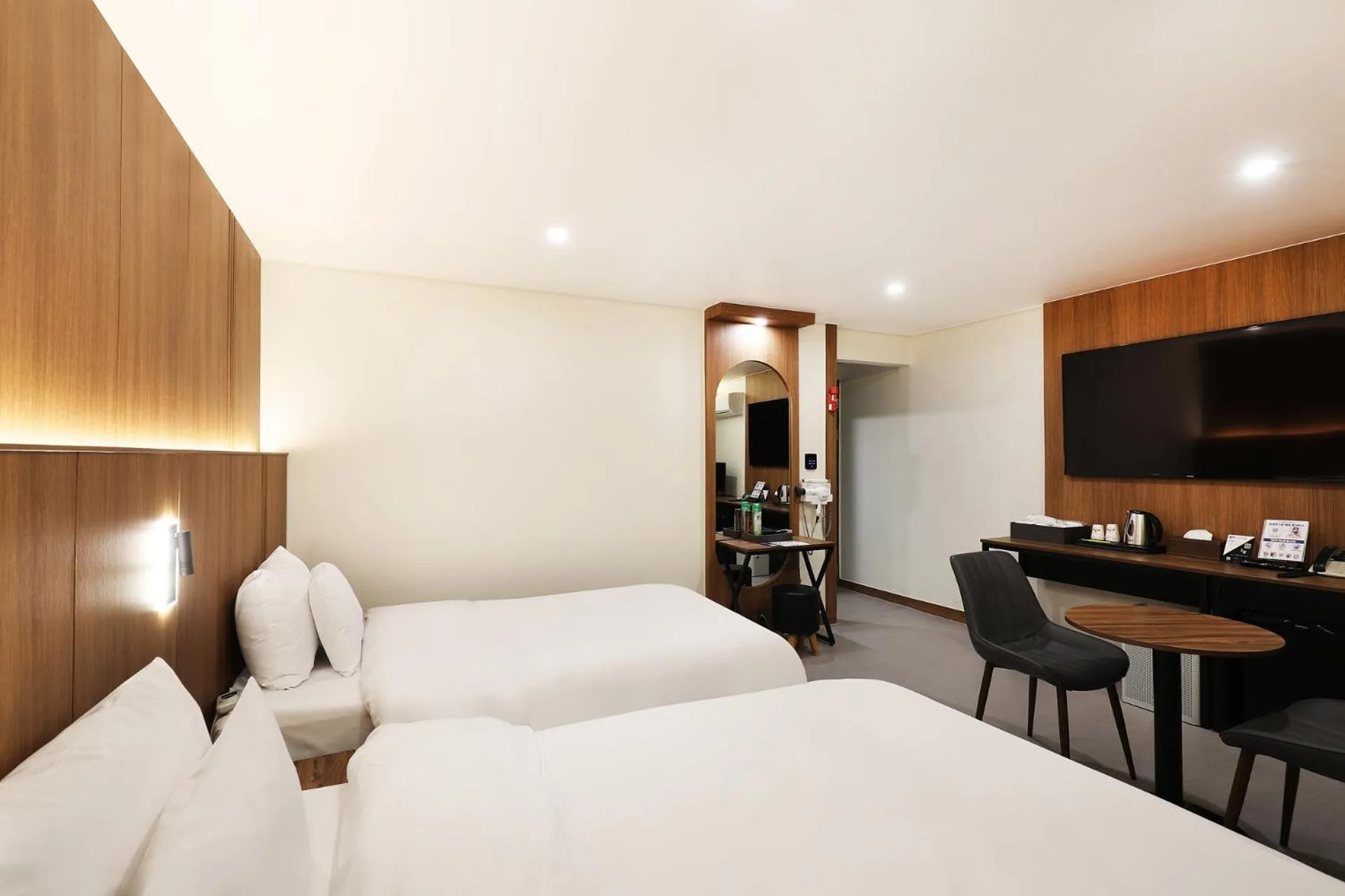 Bed in Jeonju Urban Hotel