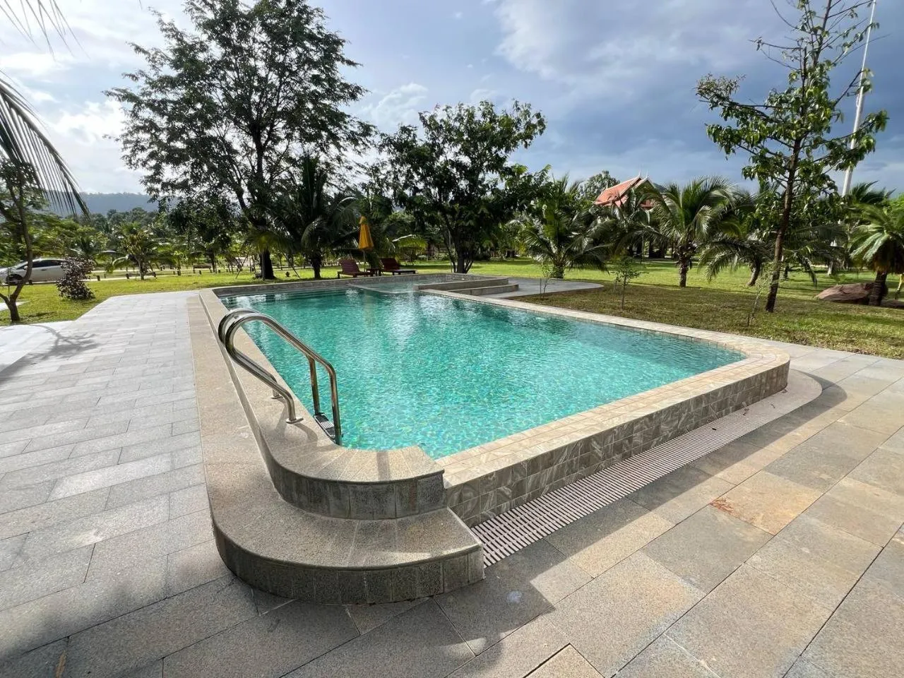 Swimming pool in Phum Domnak Domrey Resort