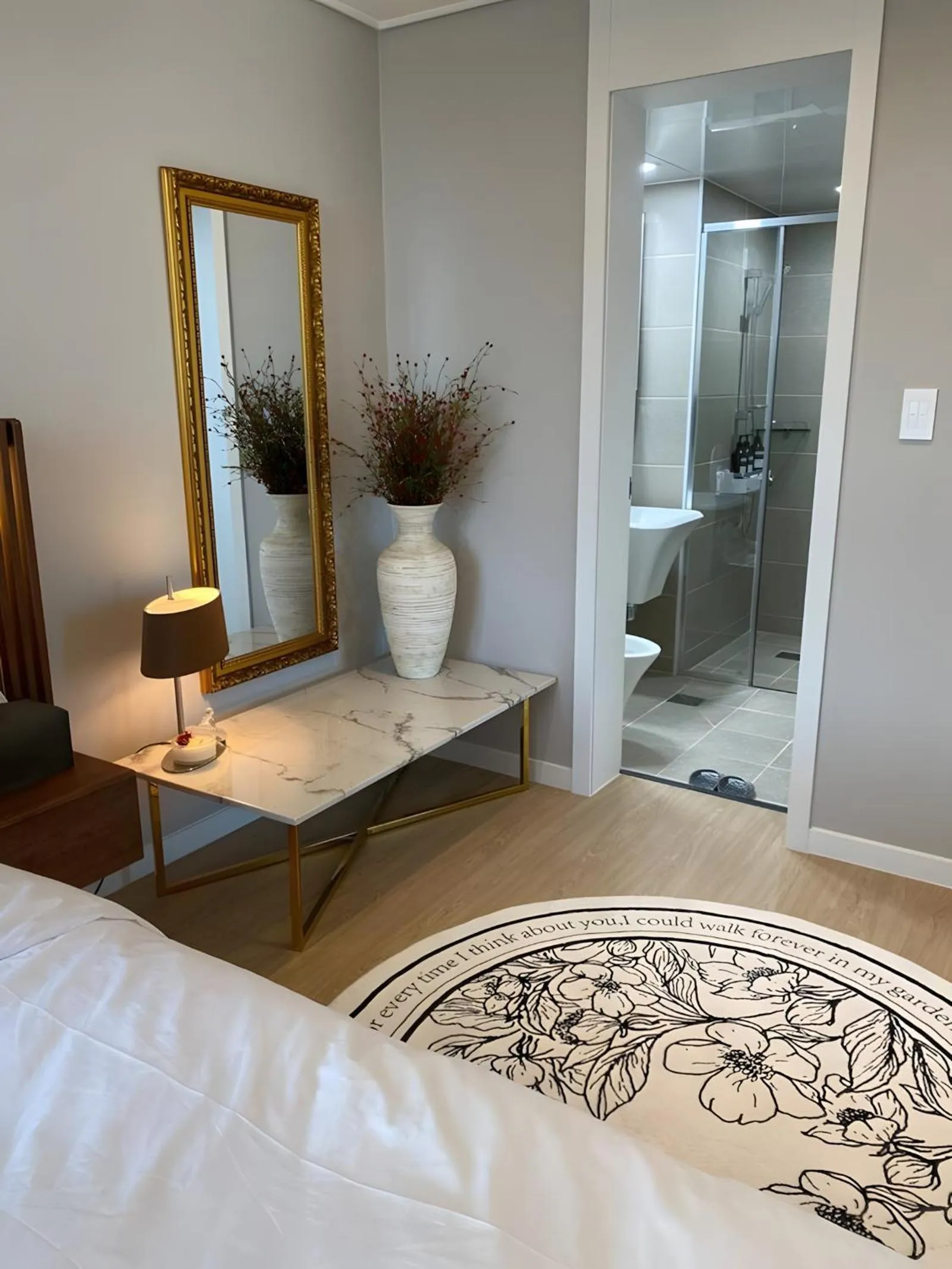 Photo of the whole room in SurfResort INN-The City YangYang