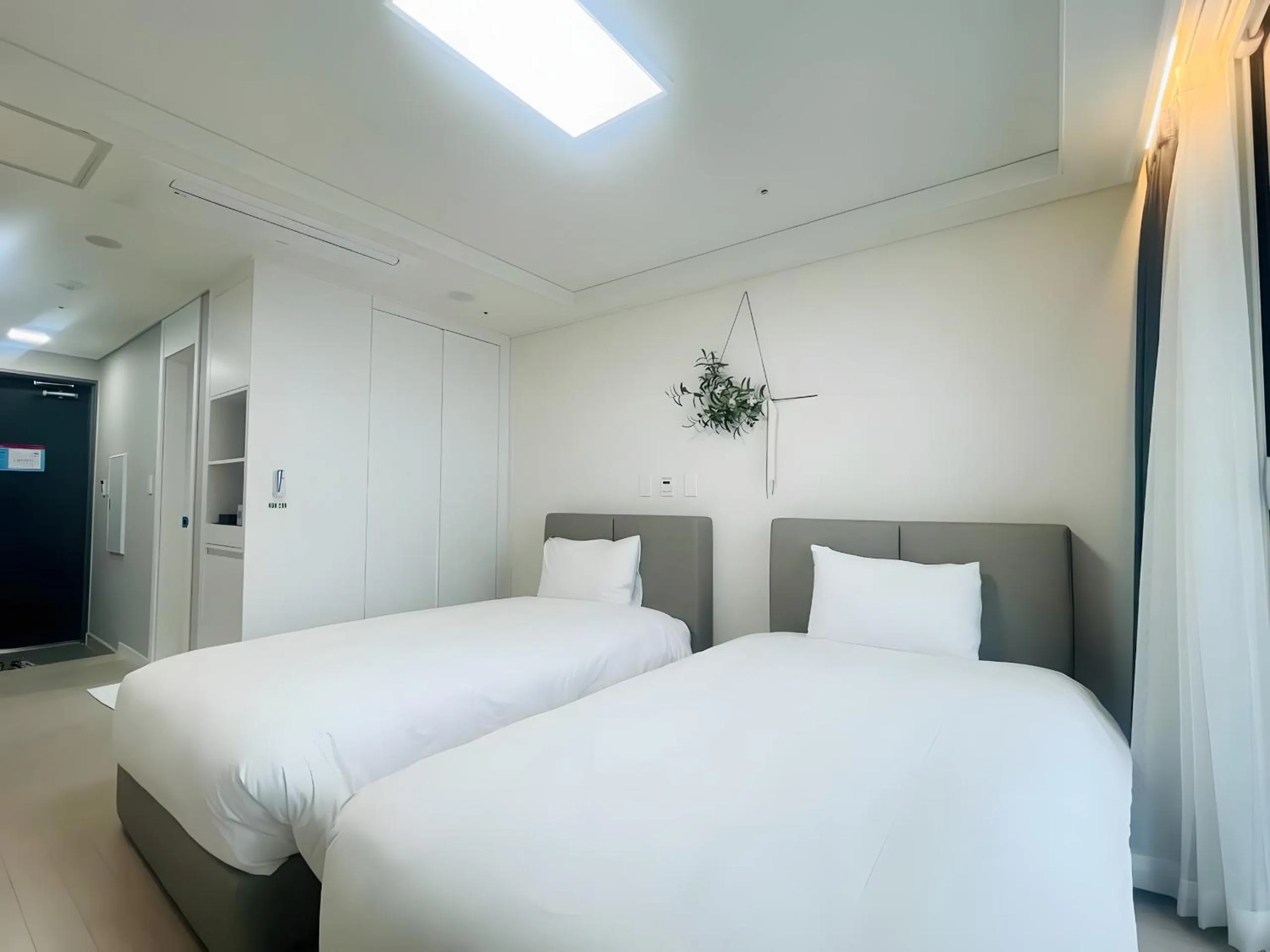 Bed in SurfResort INN-The City YangYang