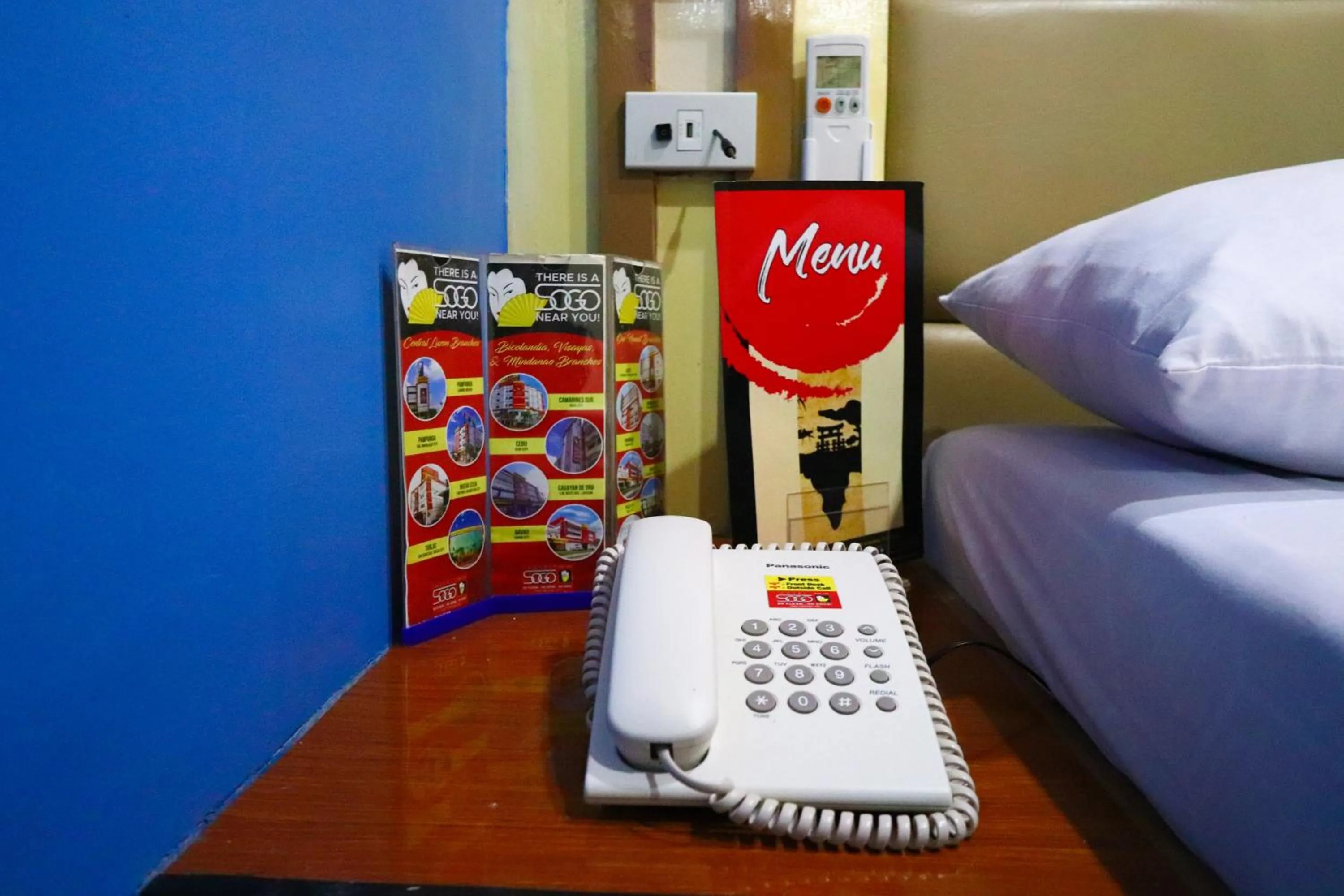 Photo of the whole room, Bed in Hotel Sogo Makati Avenue