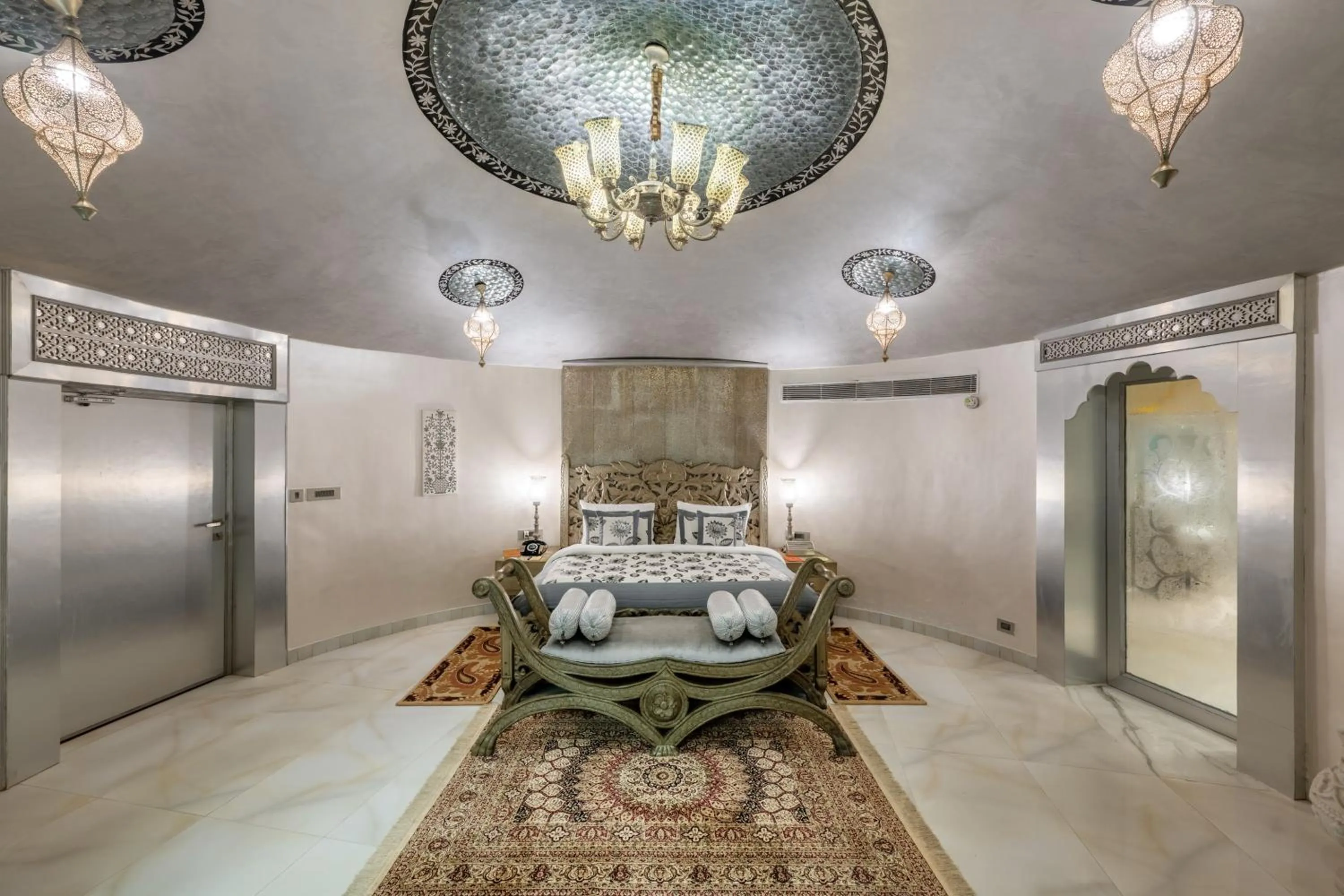 Living room in Chokhi Dhani The Ethnic 5-Star Deluxe Resort