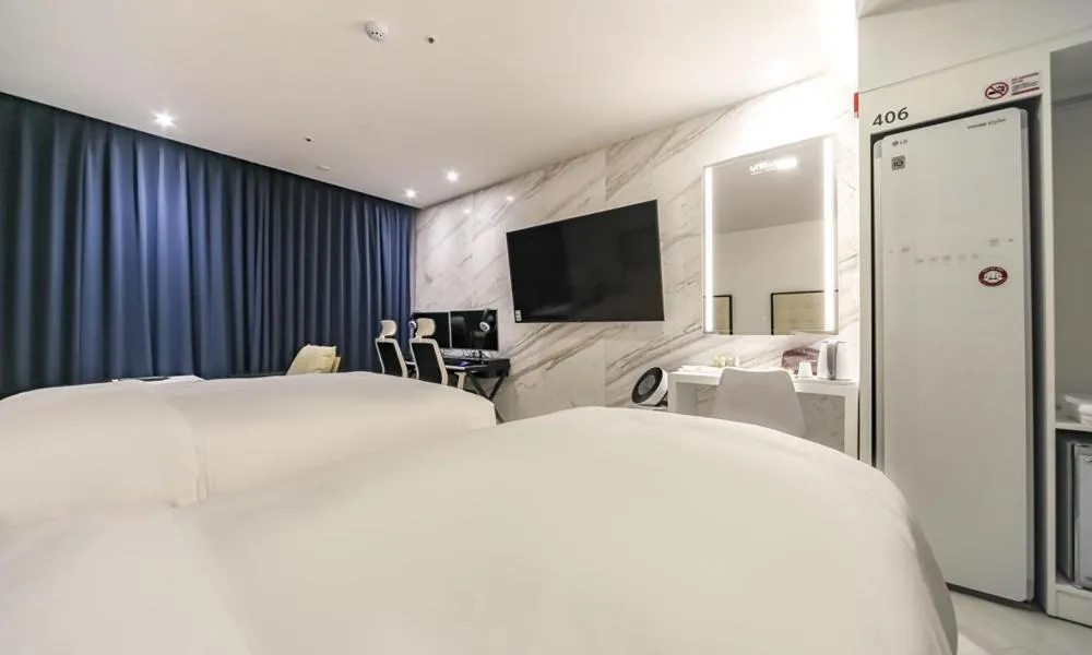 Bed in Daegu Dongseongro Hotel Labella