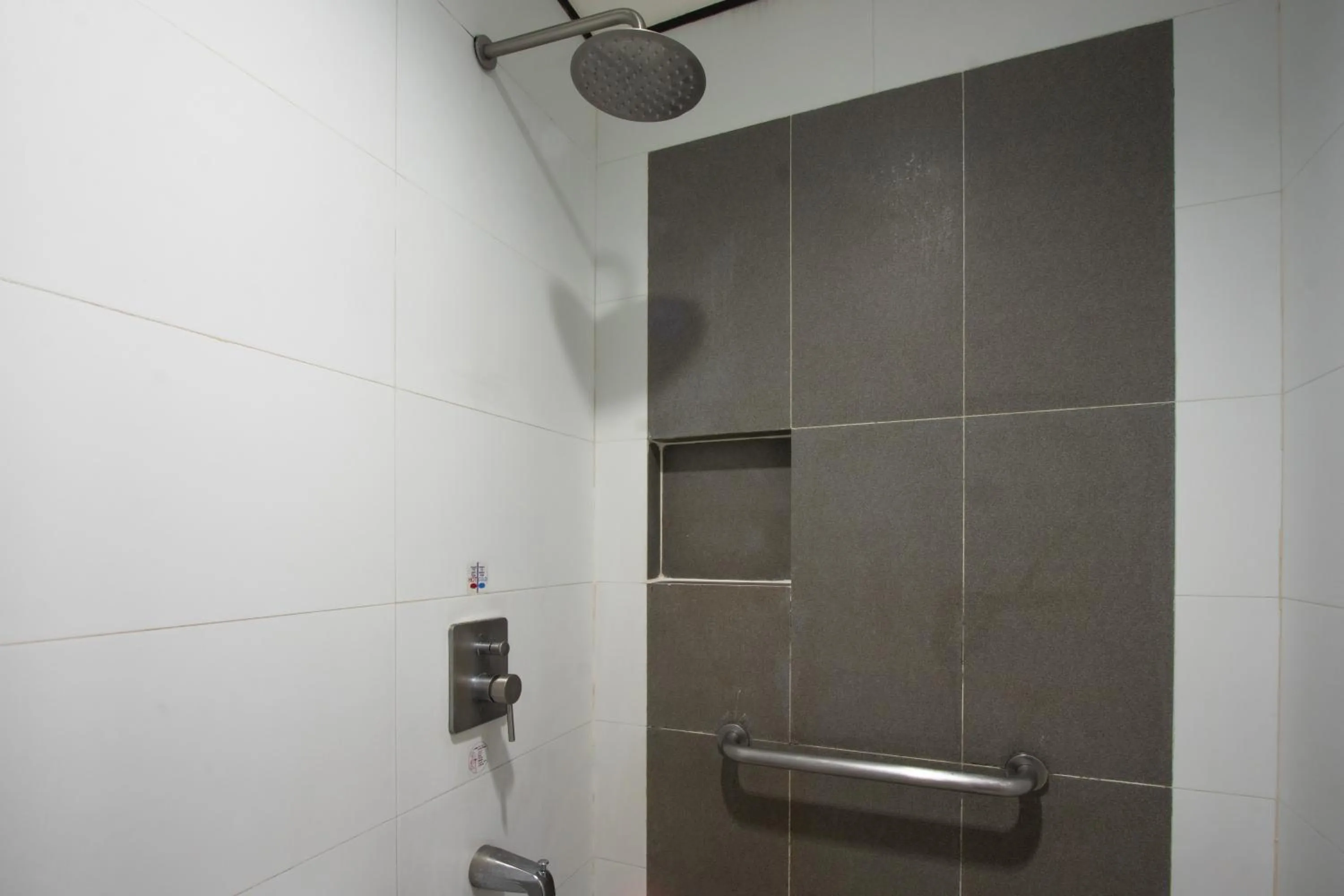 Bathroom in Hotel Sogo Santolan