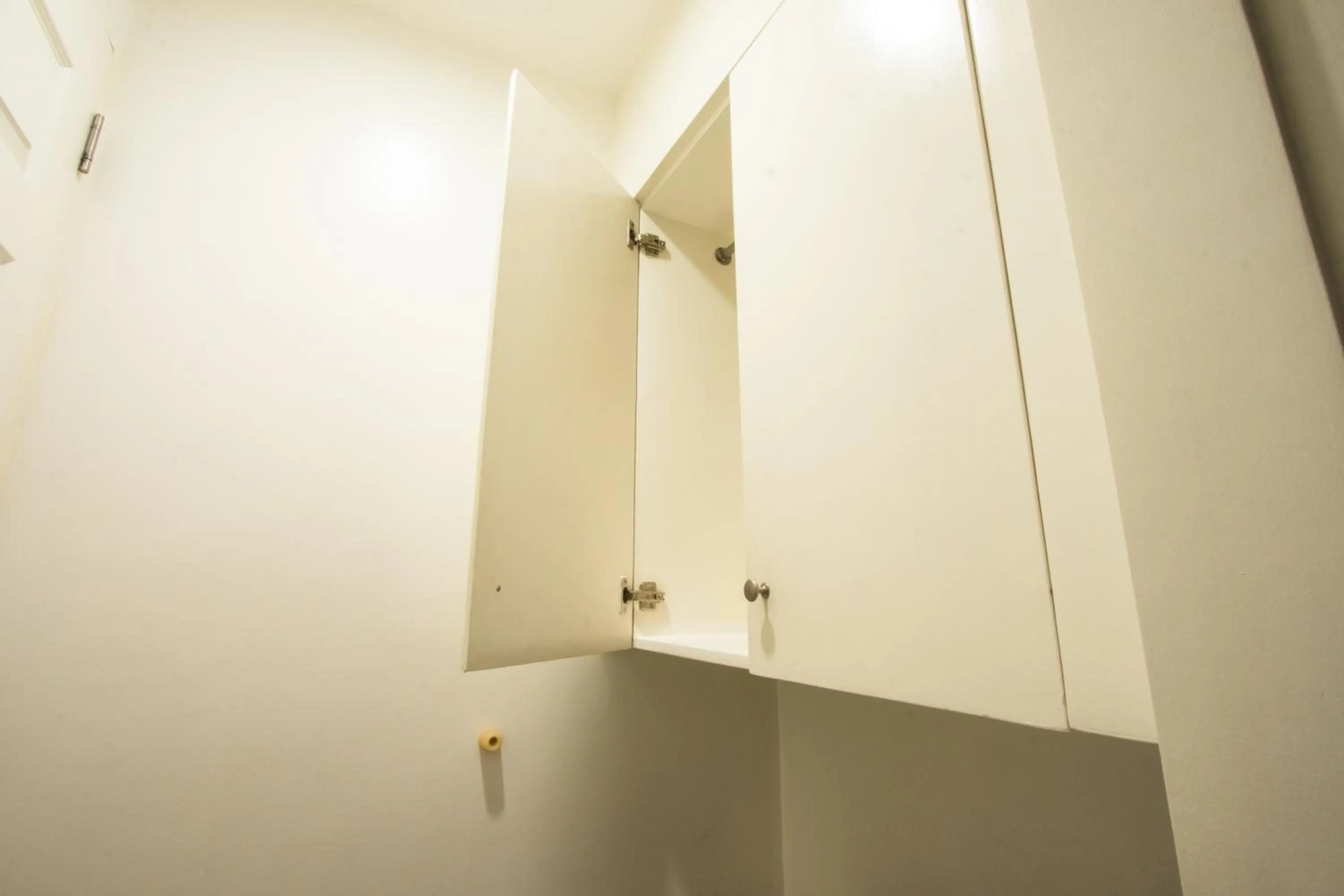 wardrobe in Hotel Sogo Santolan