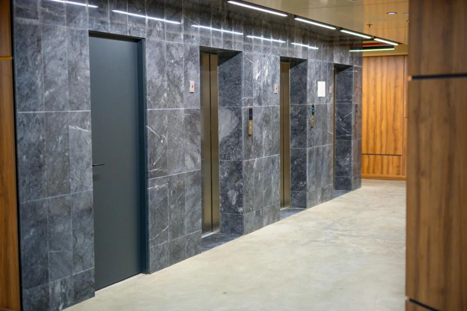 Property building in Sunshine Residence & Hotel