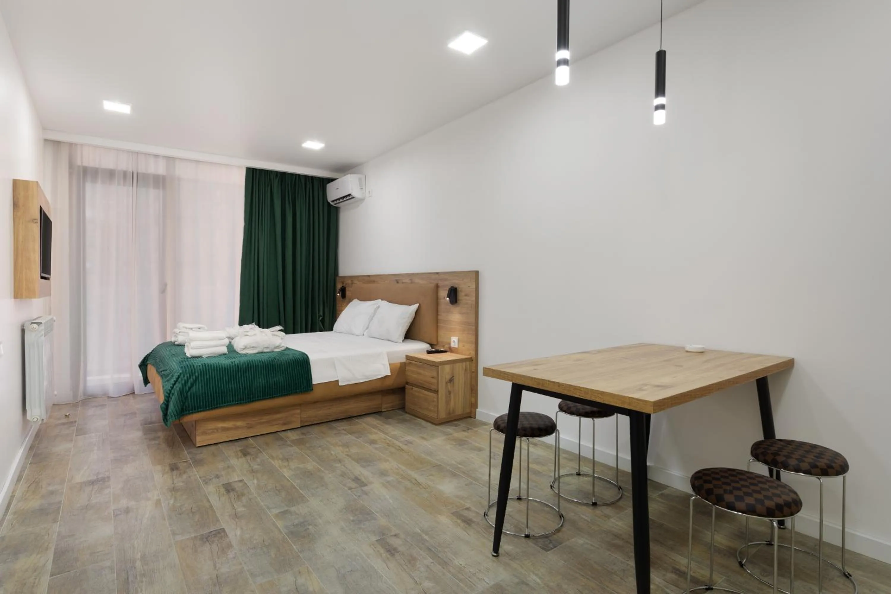 Bedroom, Bed in Sunshine Residence & Hotel