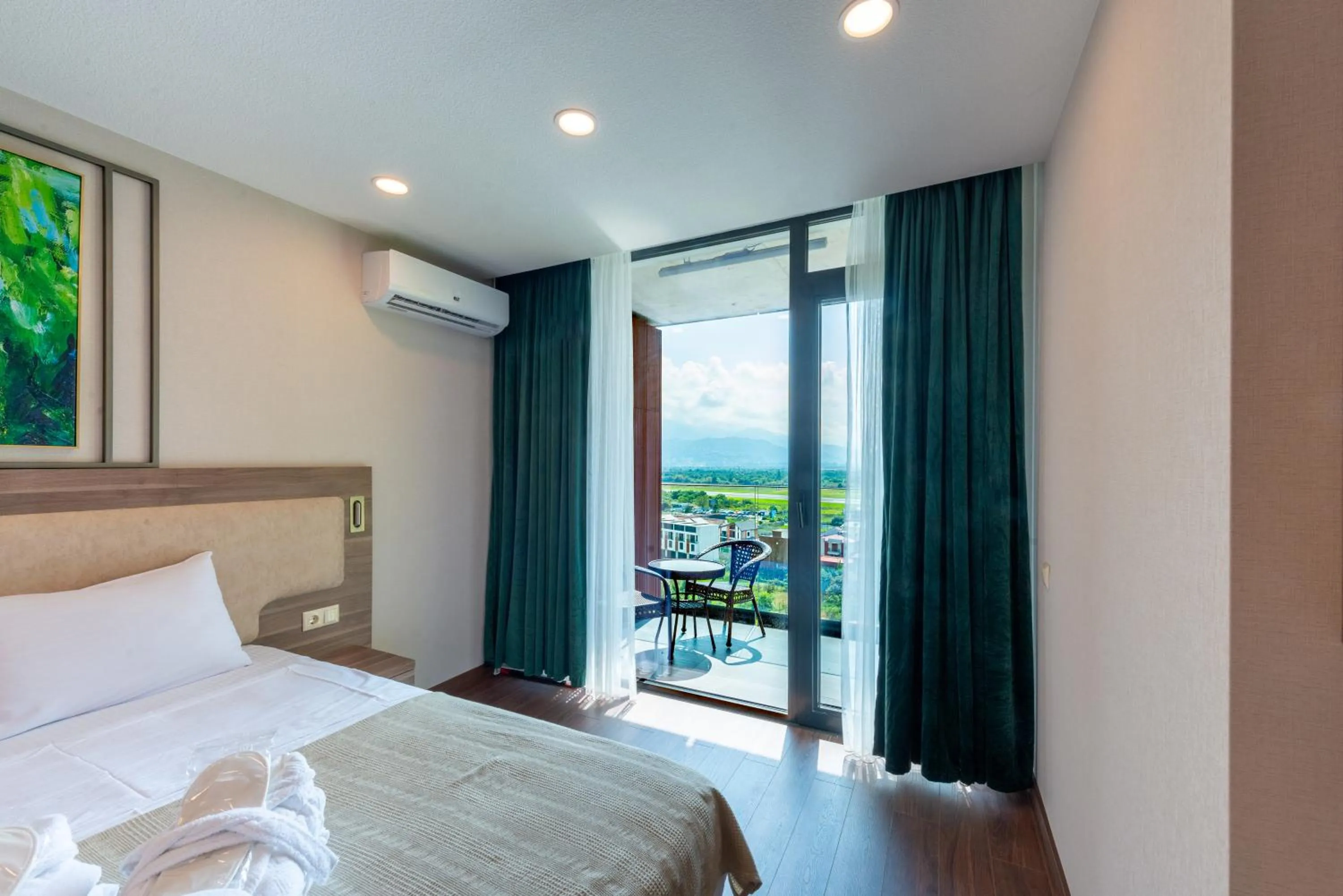 Bed in Sunshine Residence & Hotel