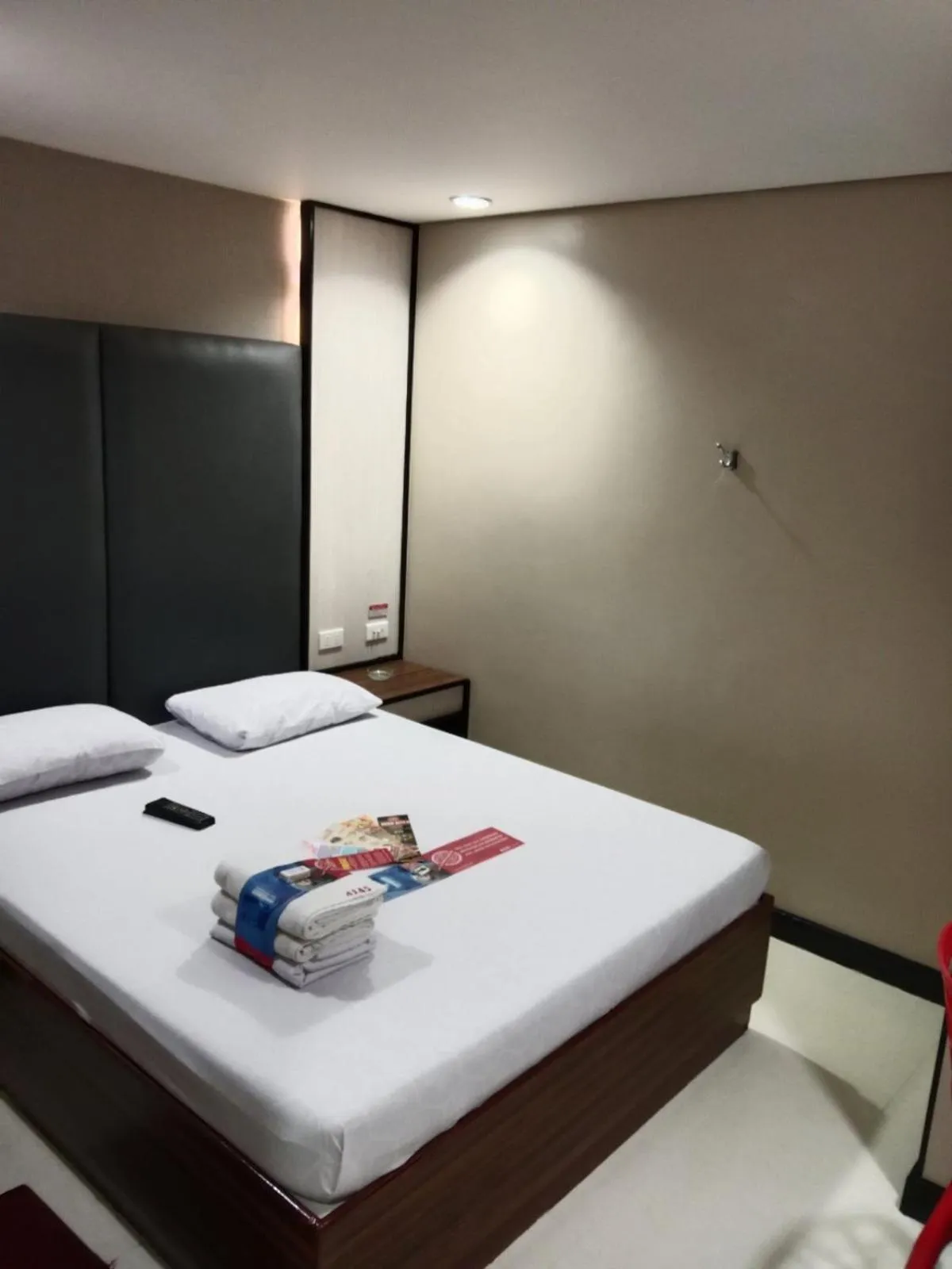 Bed in Hotel Sogo Mindanao Avenue