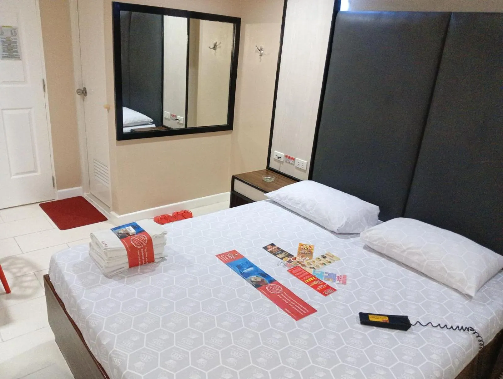 Bed in Hotel Sogo Mindanao Avenue