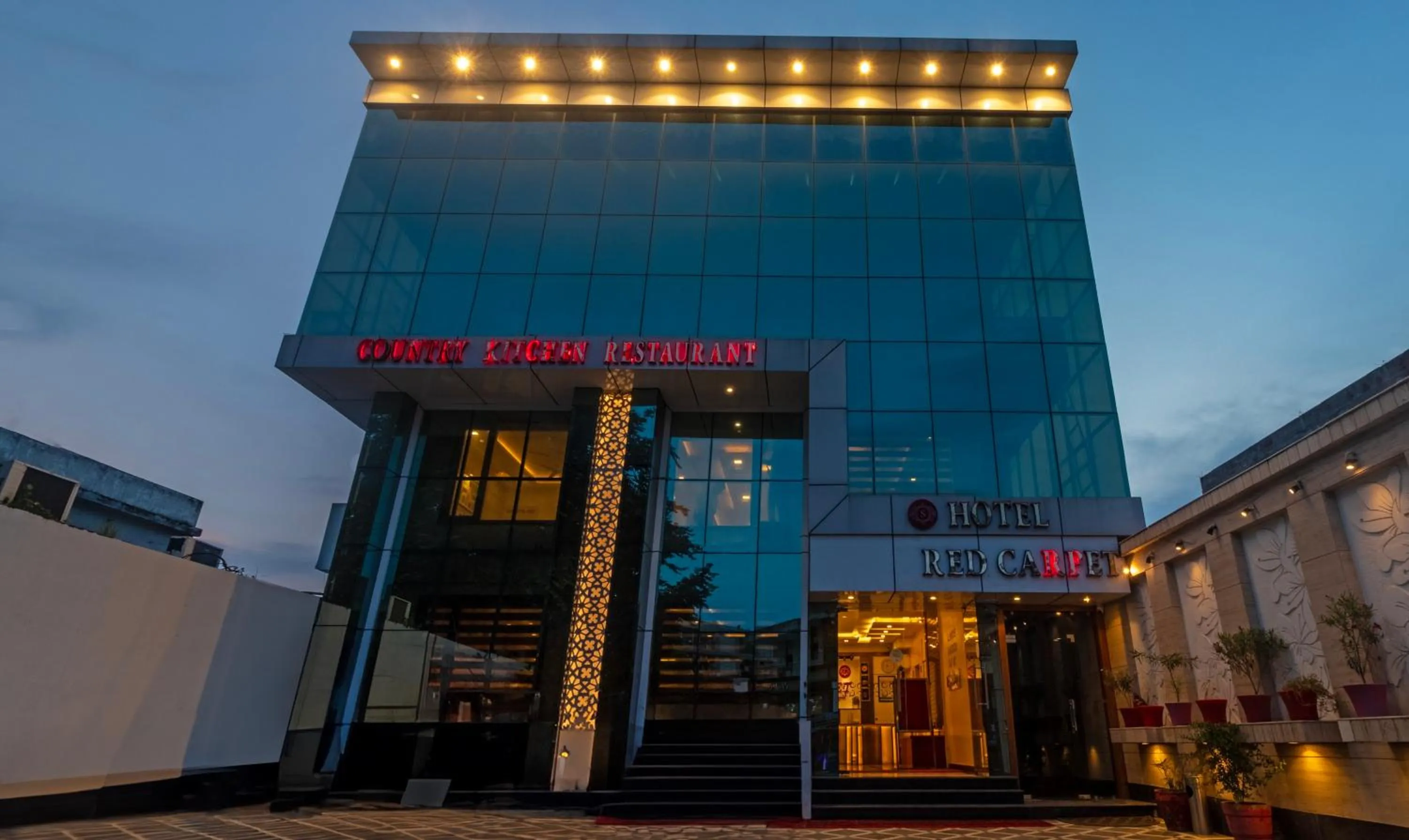 Property building in Treebo Empire Red Carpet