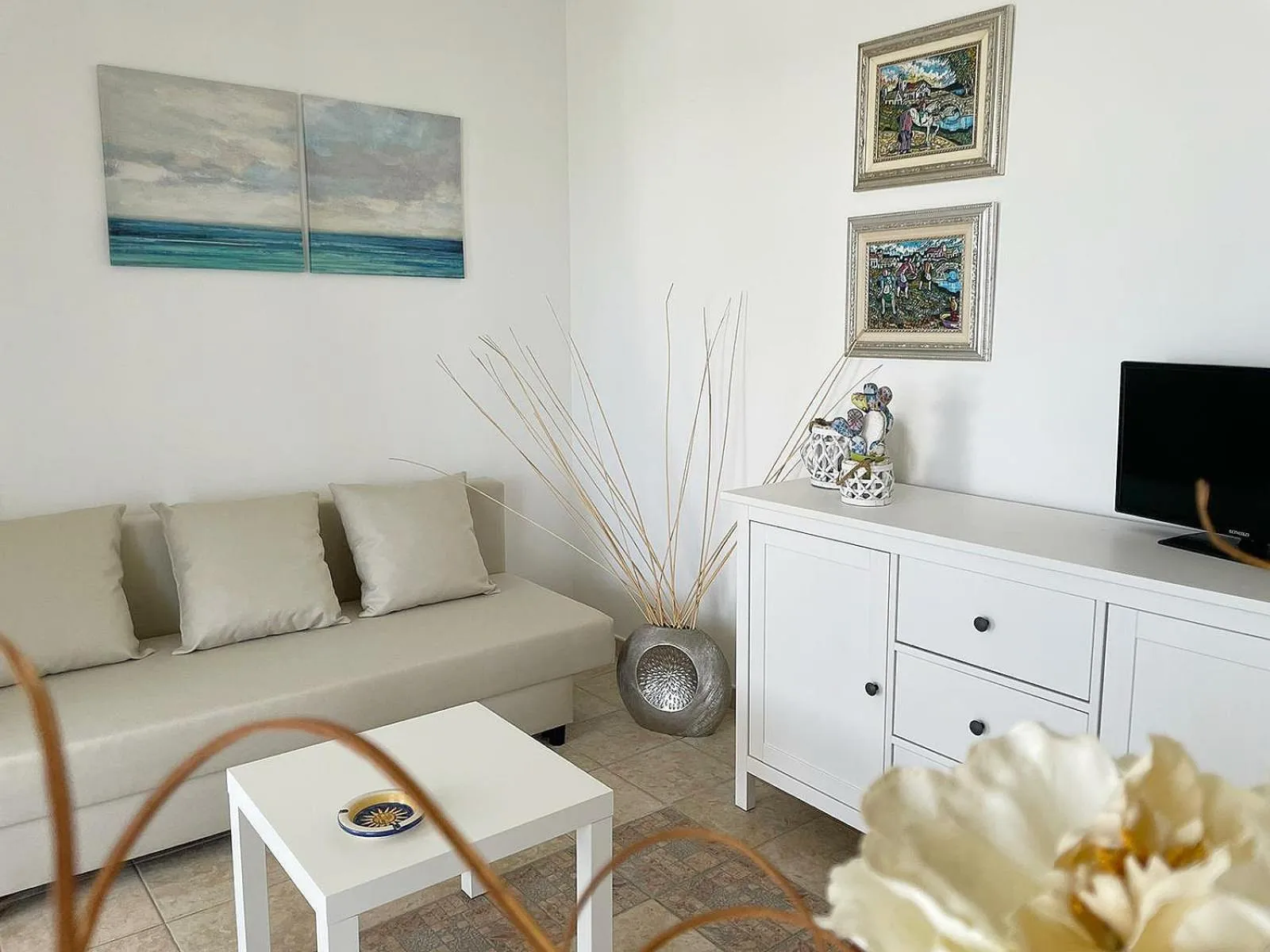 TV and multimedia in IL MELOGRANO RESIDENCE MARZAMEMI