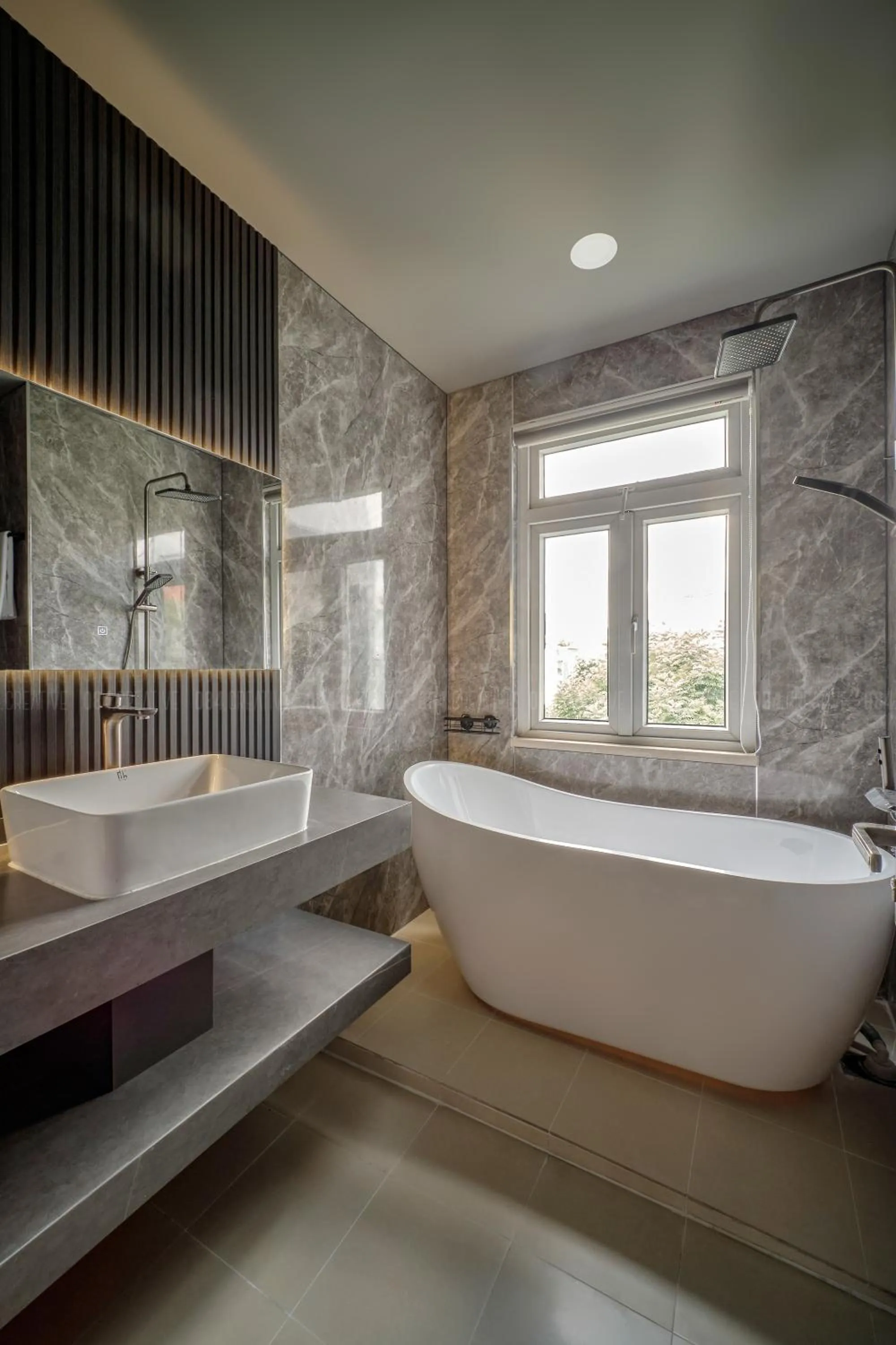 Bath in Simmi Signature Hotel & Apartment