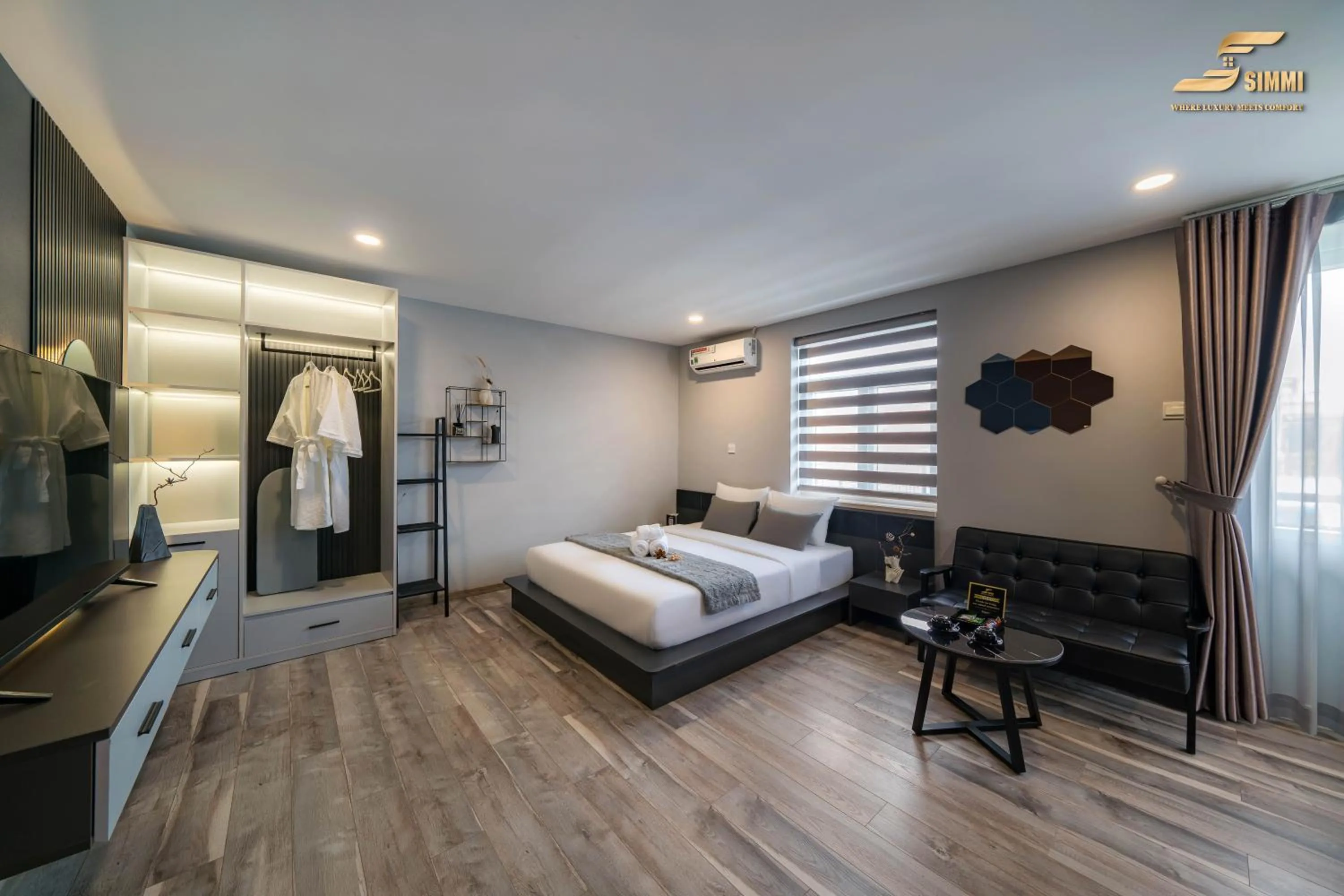 Bedroom, Bed in Simmi Signature Hotel & Apartment