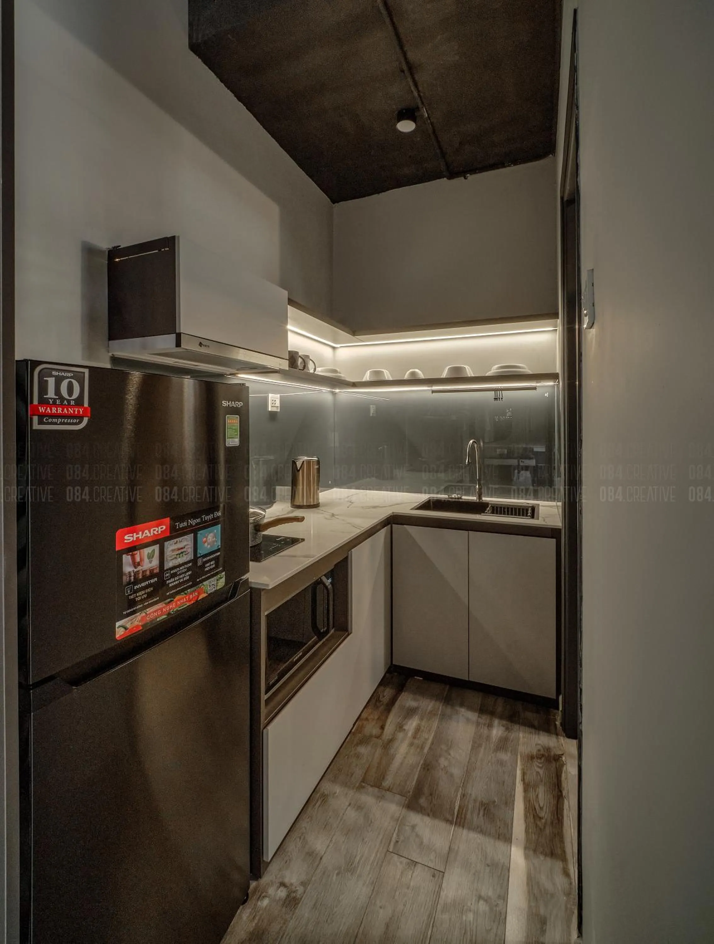 Kitchen or kitchenette in Simmi Signature Hotel & Apartment