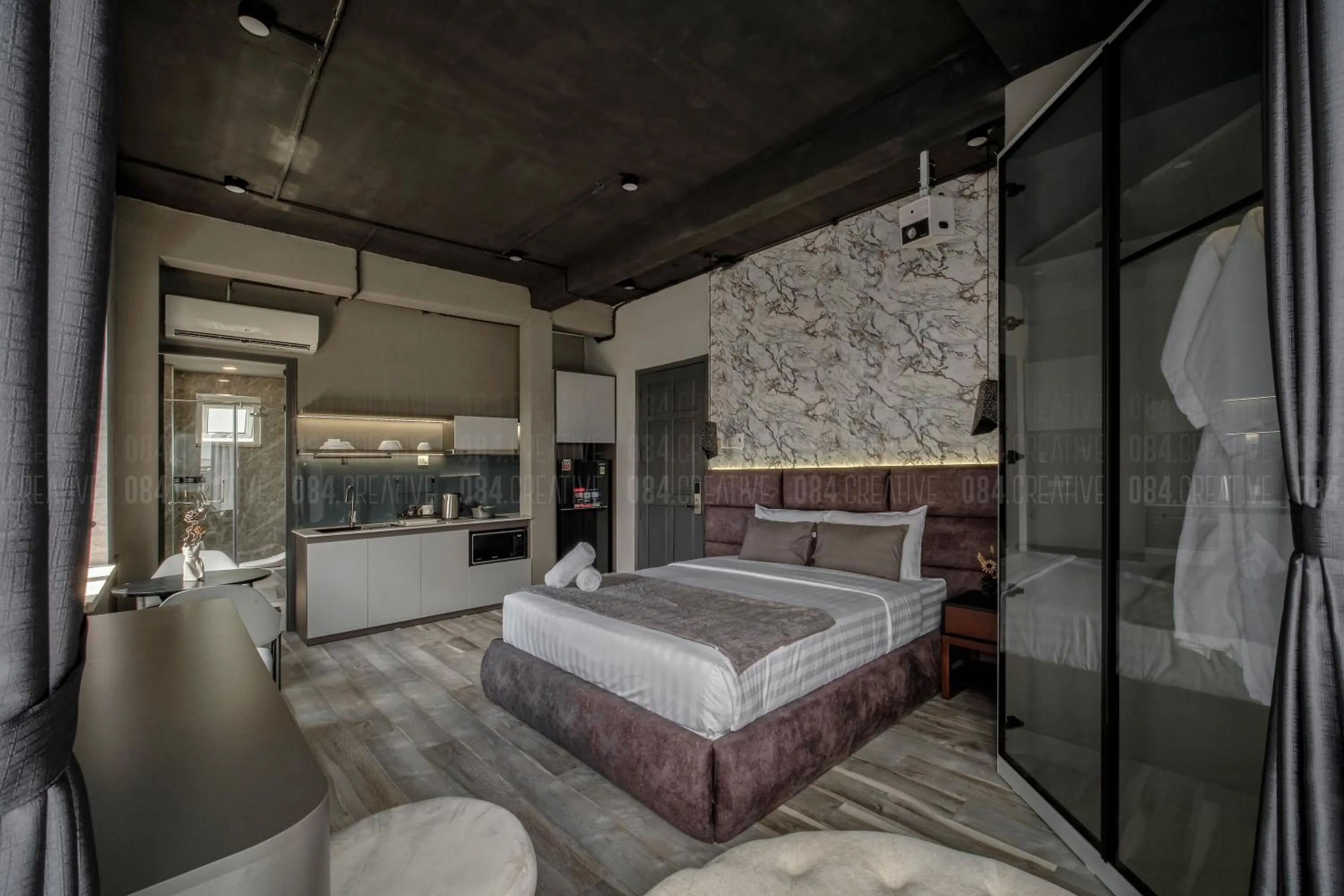 Bedroom, Bed in Simmi Signature Hotel & Apartment