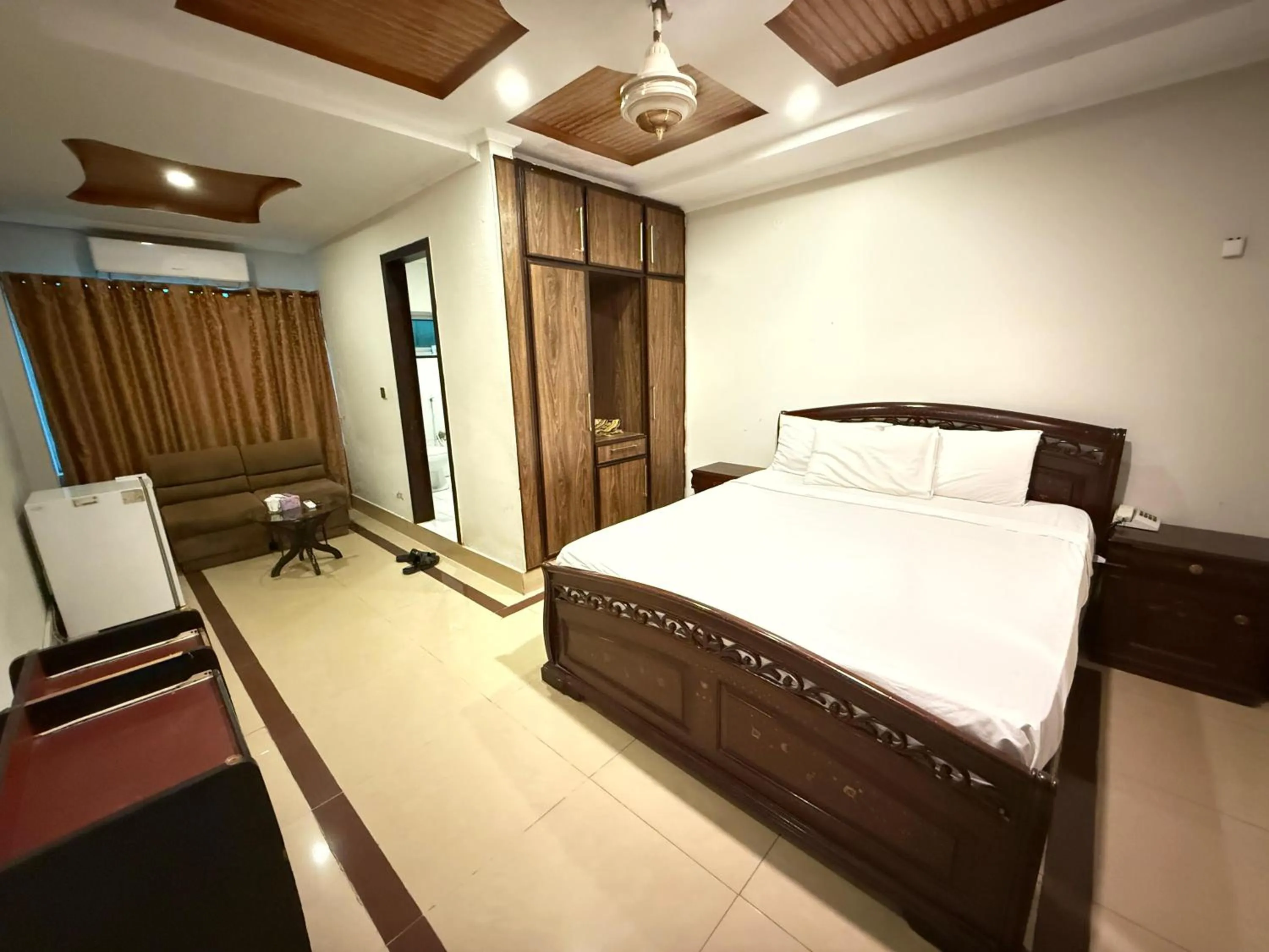 Bedroom, Bed in Atlas Gold Hotel