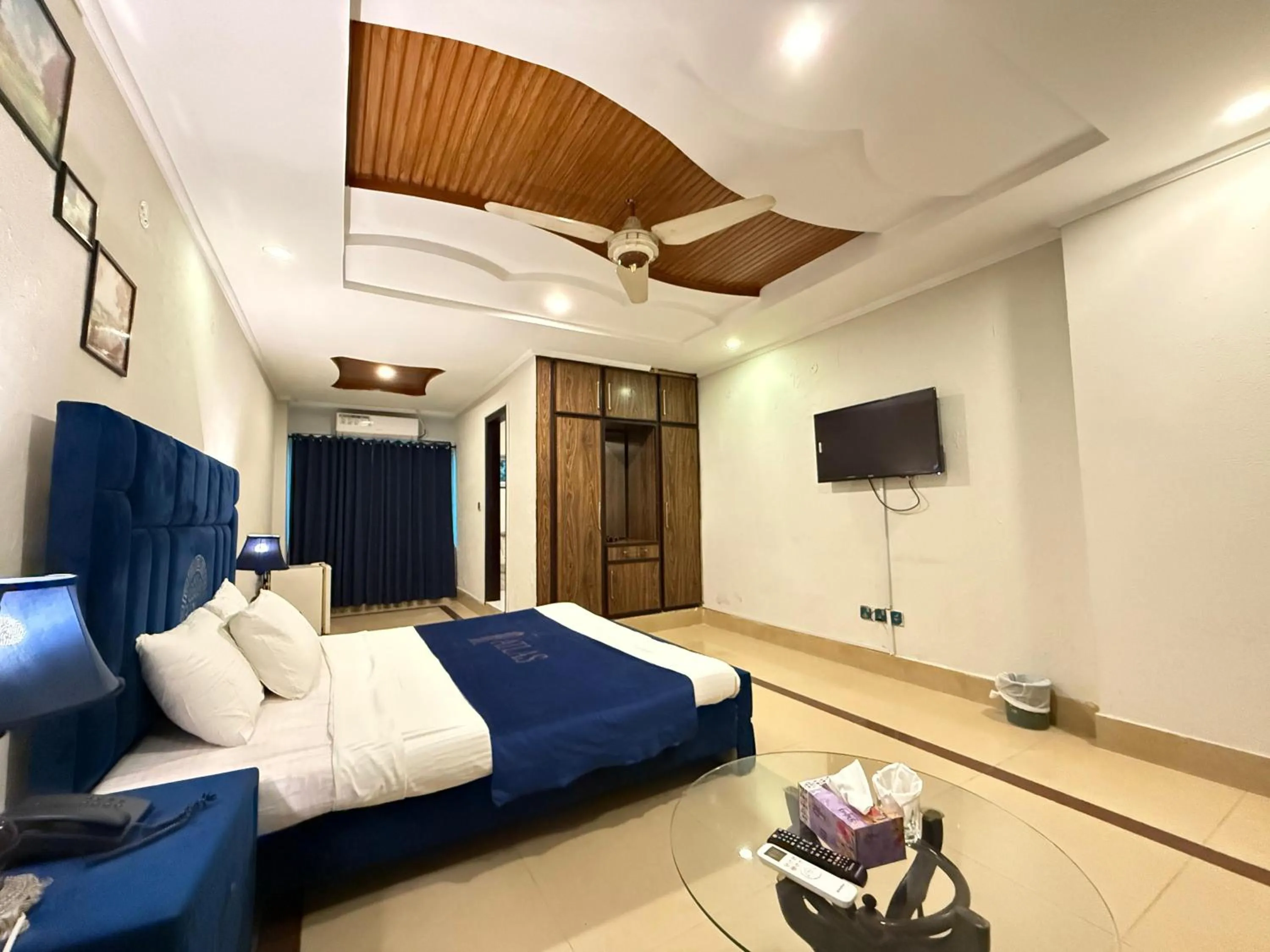 Bedroom, Bed in Atlas Gold Hotel