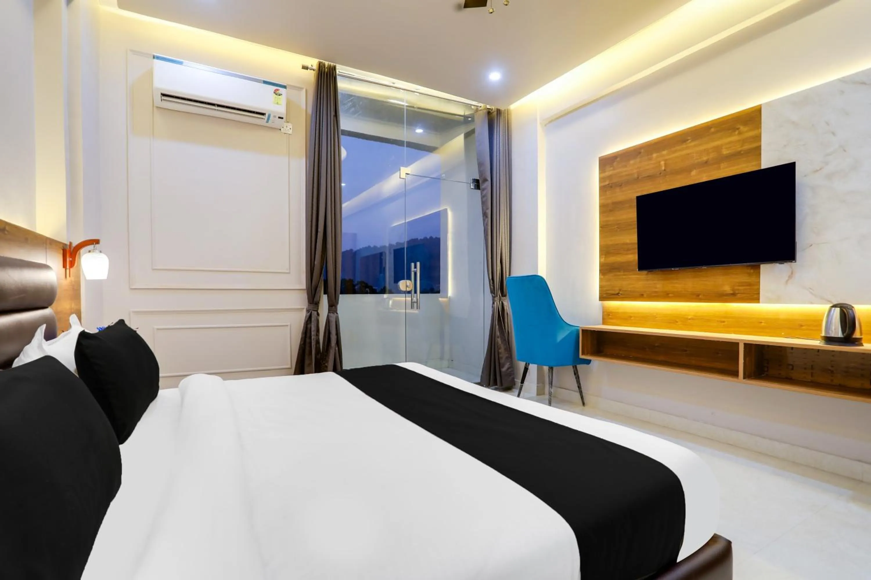 Bedroom, Bed in Super Townhouse Kathgharia Chowk