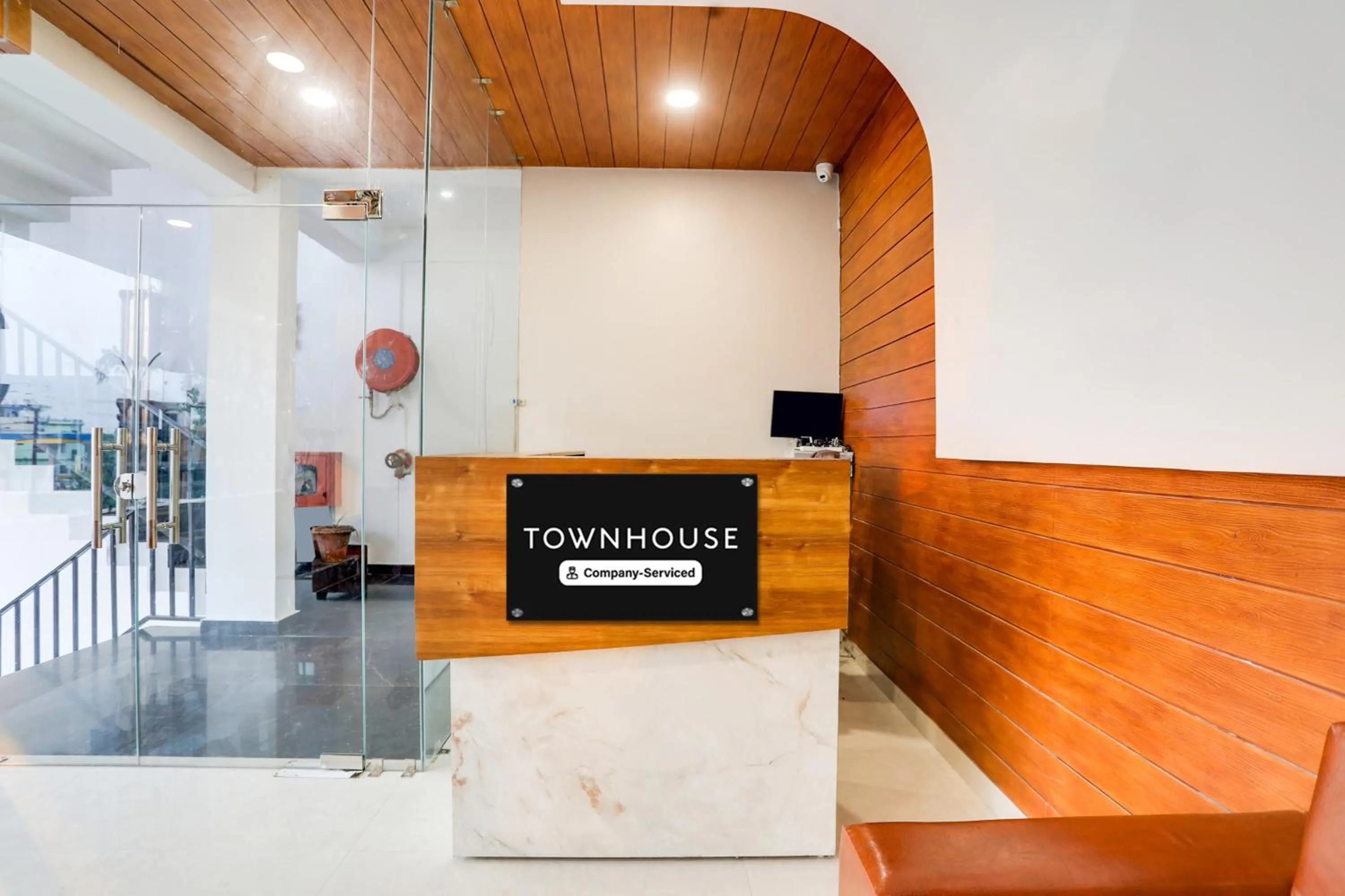 Lobby or reception in Super Townhouse Kathgharia Chowk