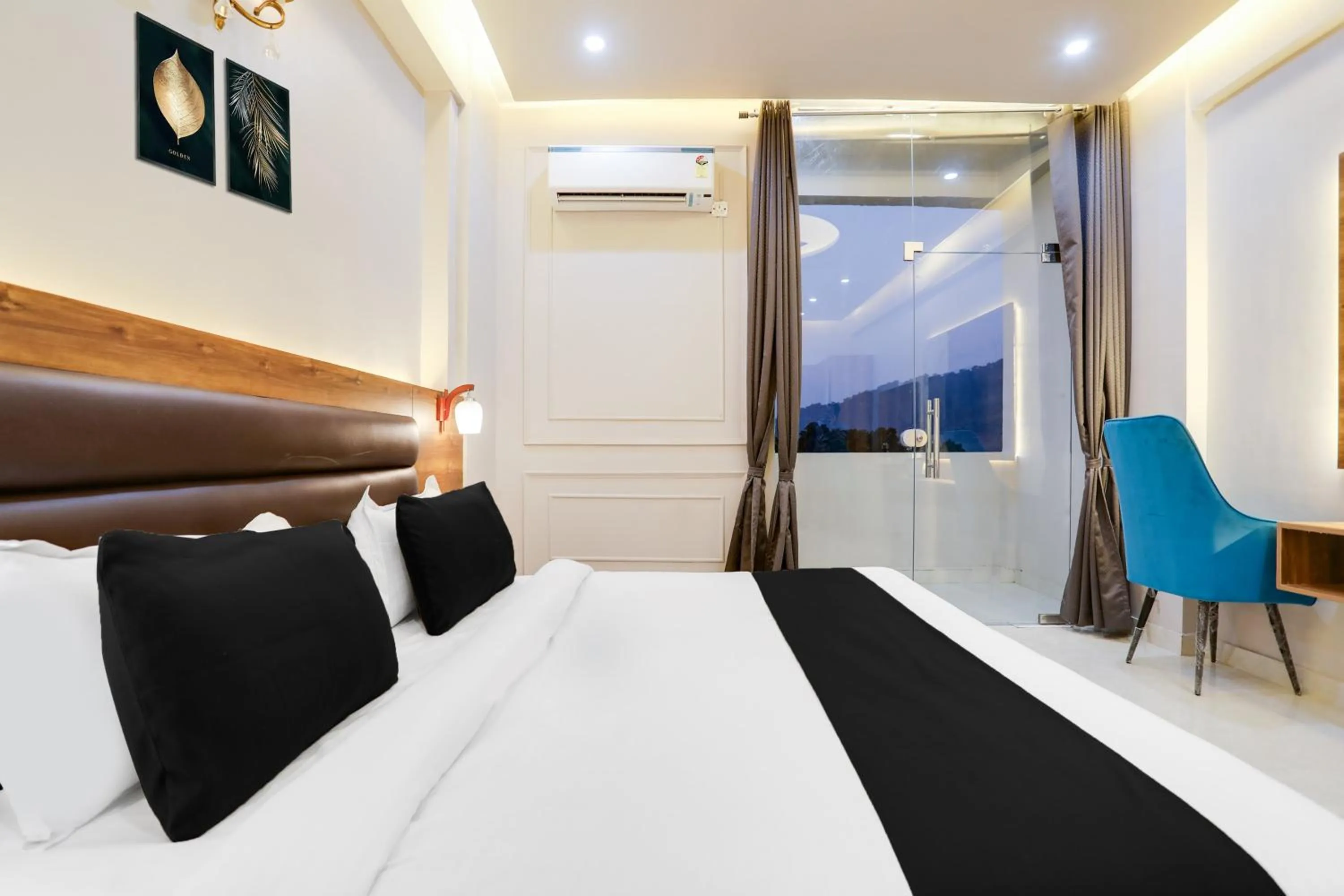 Bedroom, Bed in Super Townhouse Kathgharia Chowk