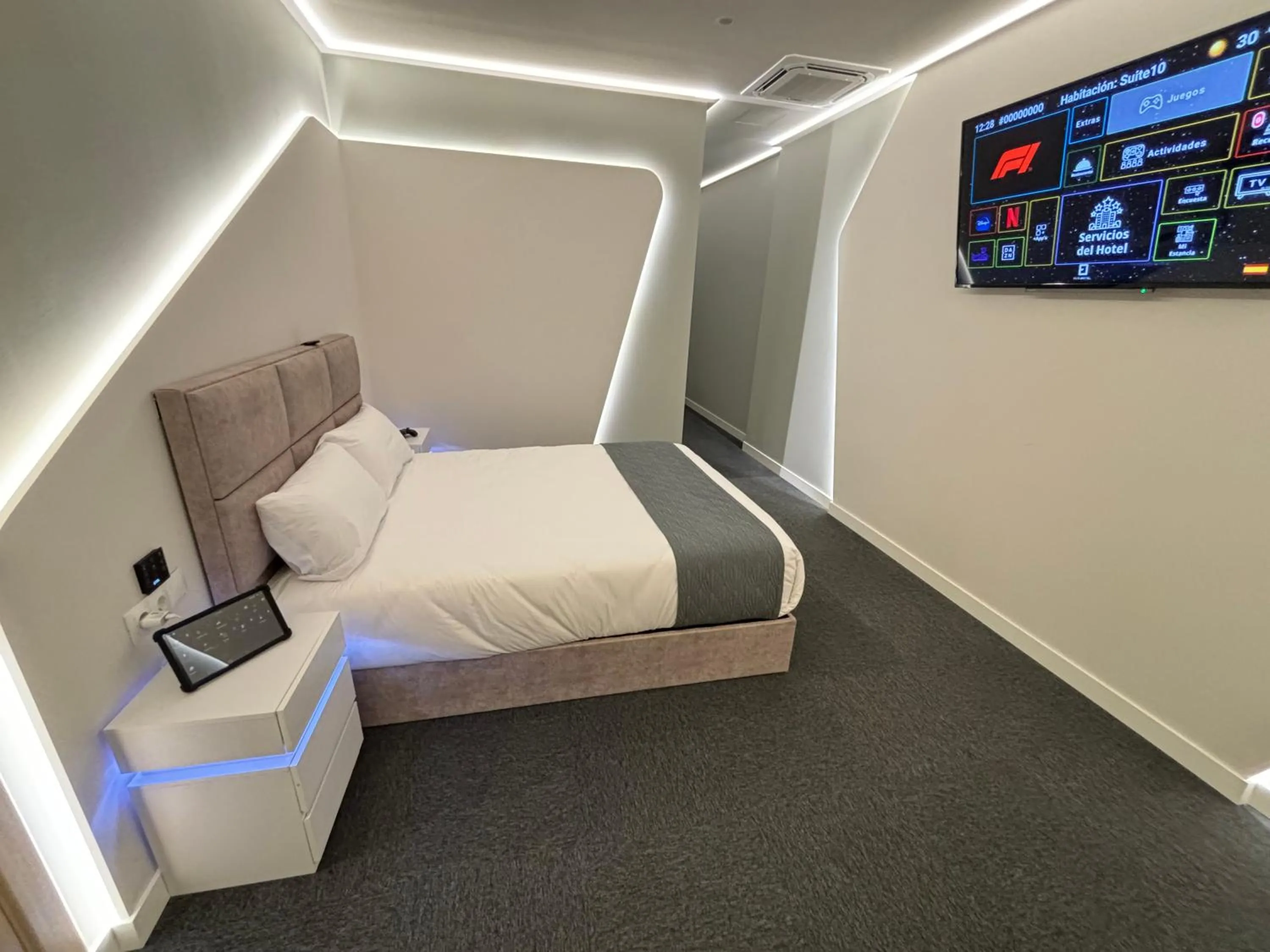 Bed in Futurotel Sevilla
