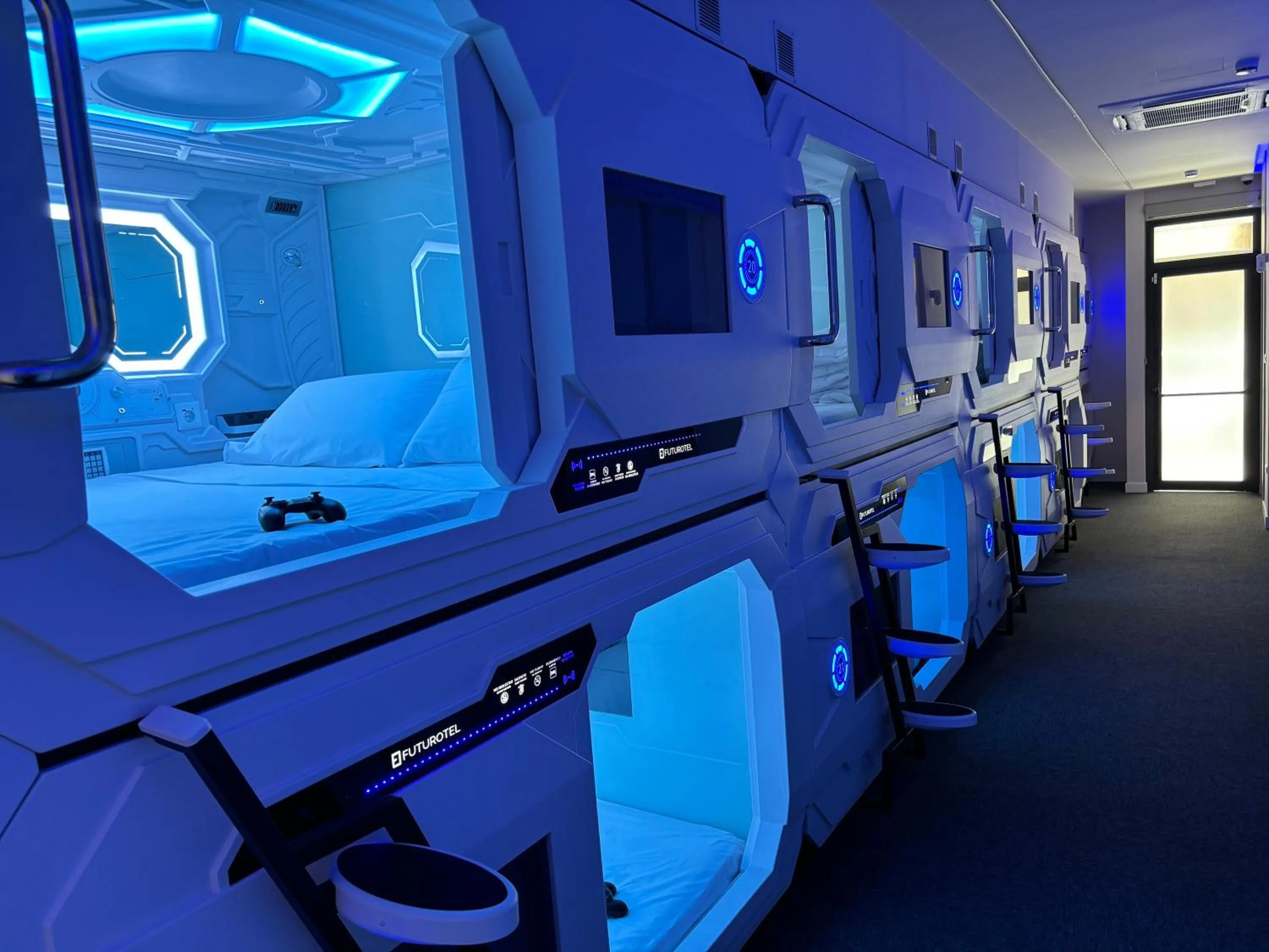 Bed in Futurotel Sevilla