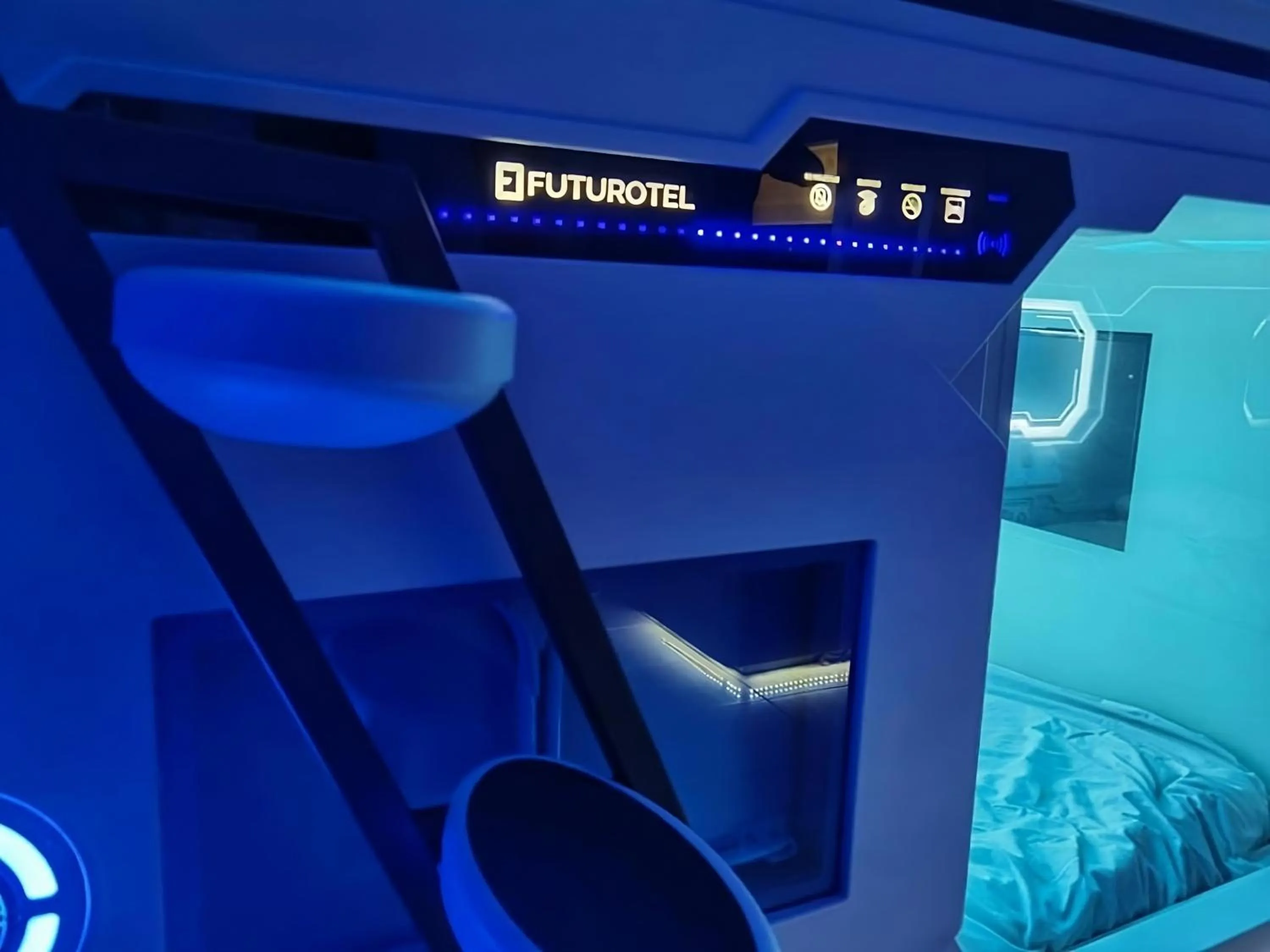 Bed in Futurotel Sevilla