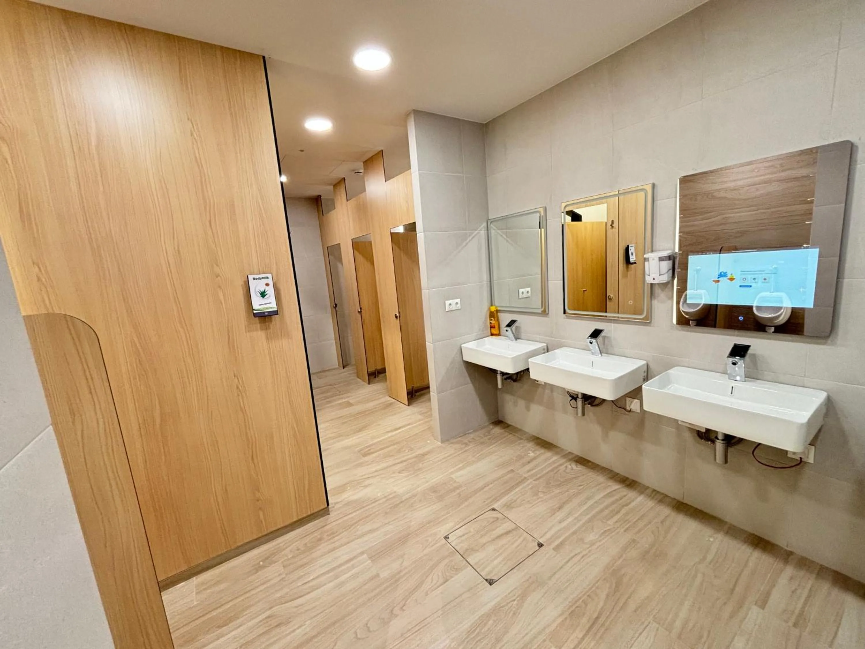 Public Bath in Futurotel Sevilla