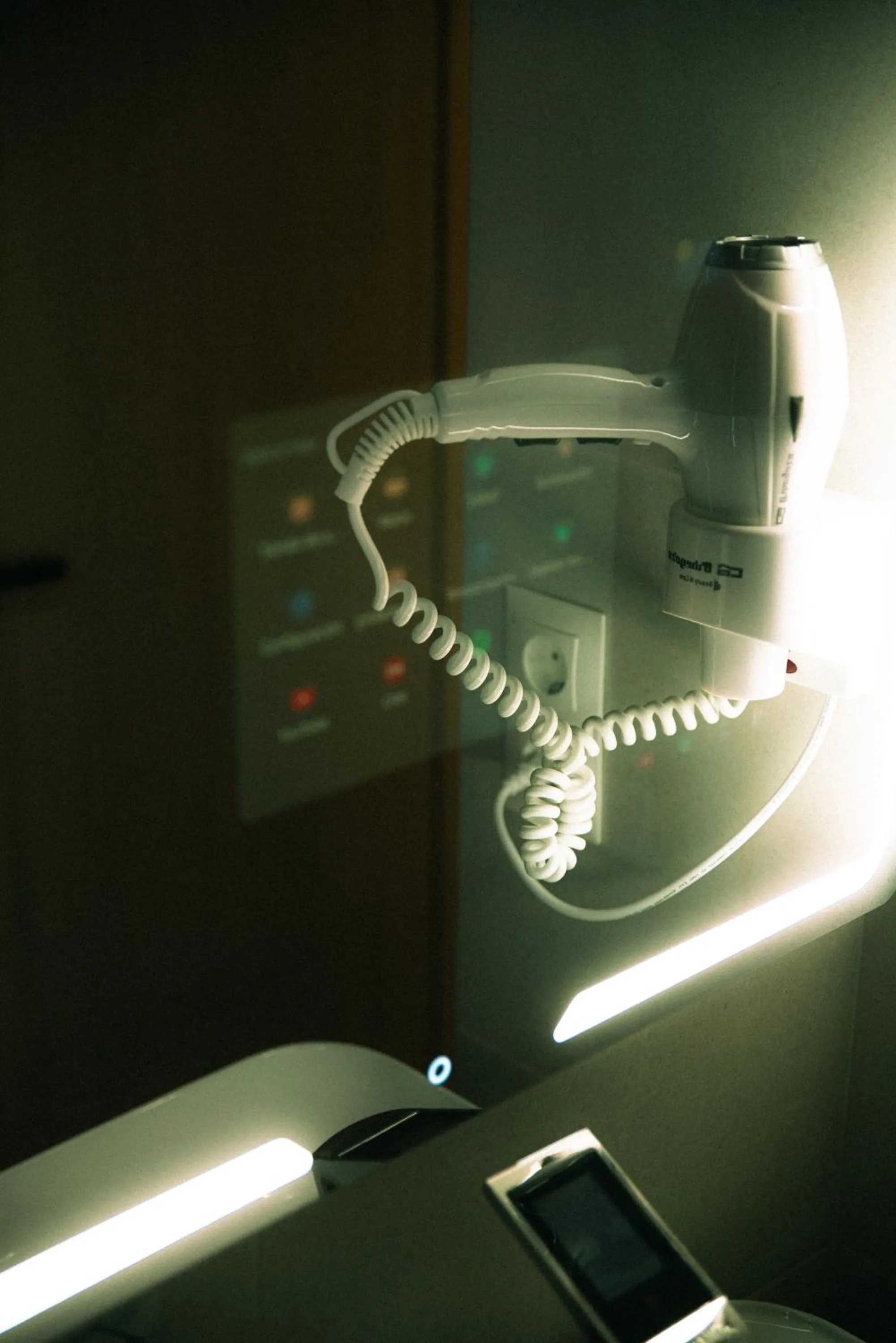 hair dryier in Futurotel Sevilla