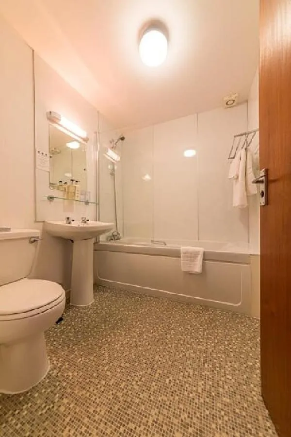 Bathroom in Castletown Hotel