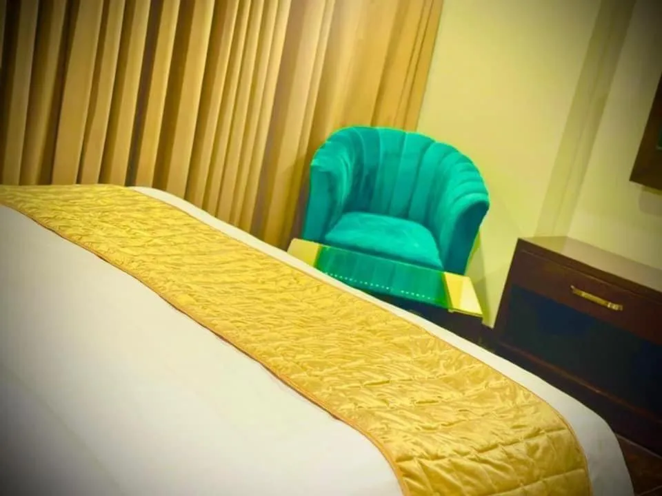 Bed in Bling International Hotel Multan