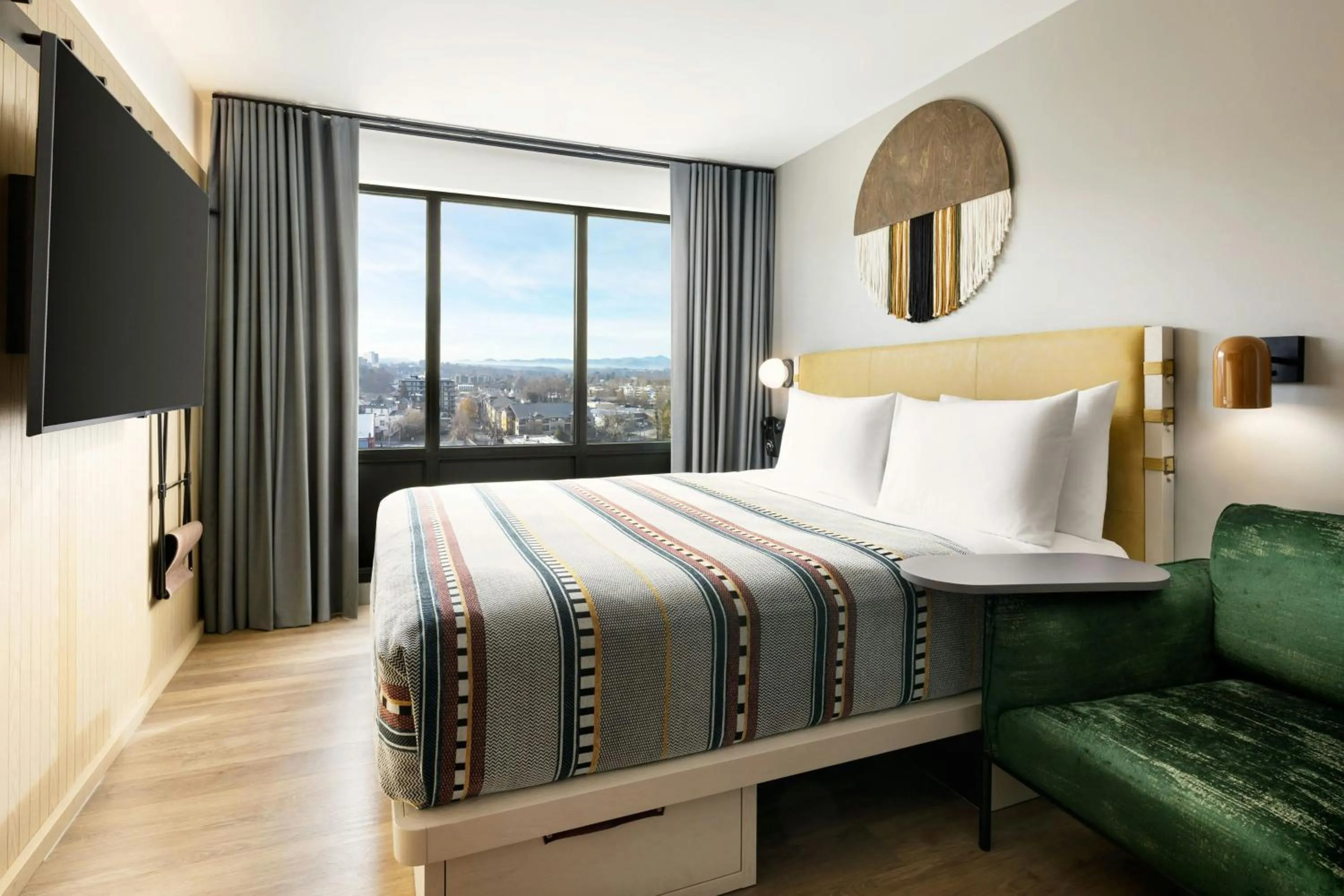 Photo of the whole room, Bed in Moxy Asheville