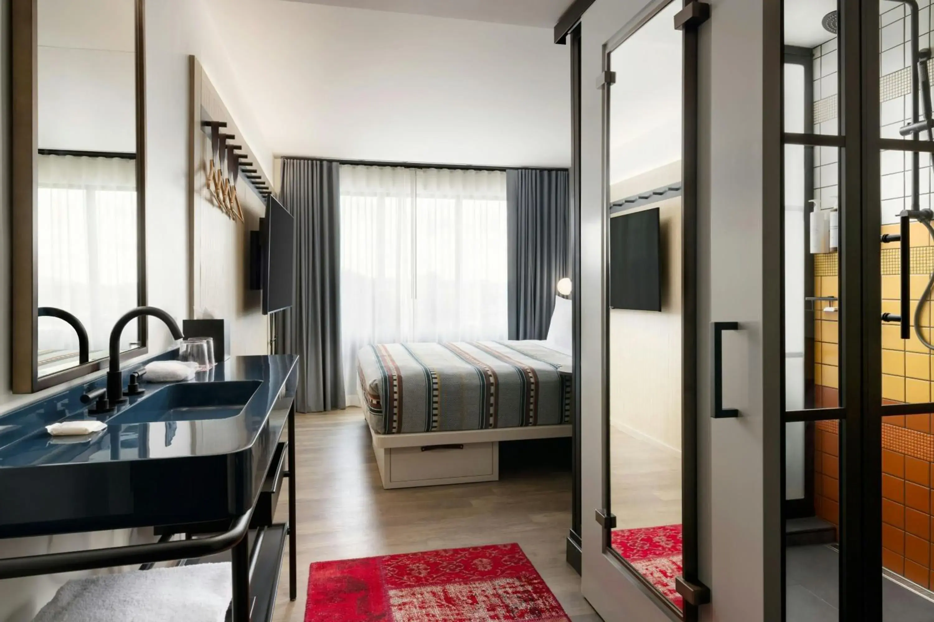 King Room in Moxy Asheville King Room in Moxy Asheville