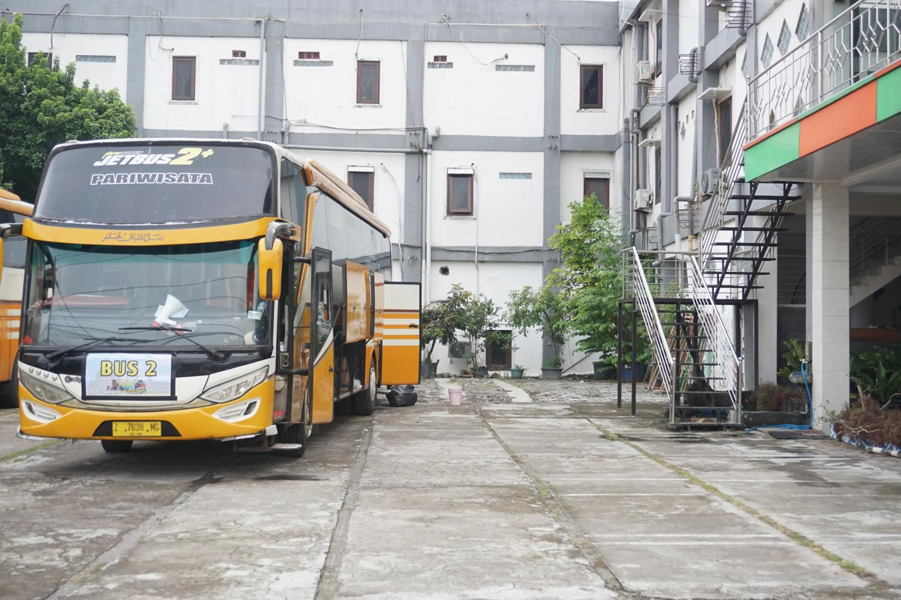 Parking in New Wijaya Hotel