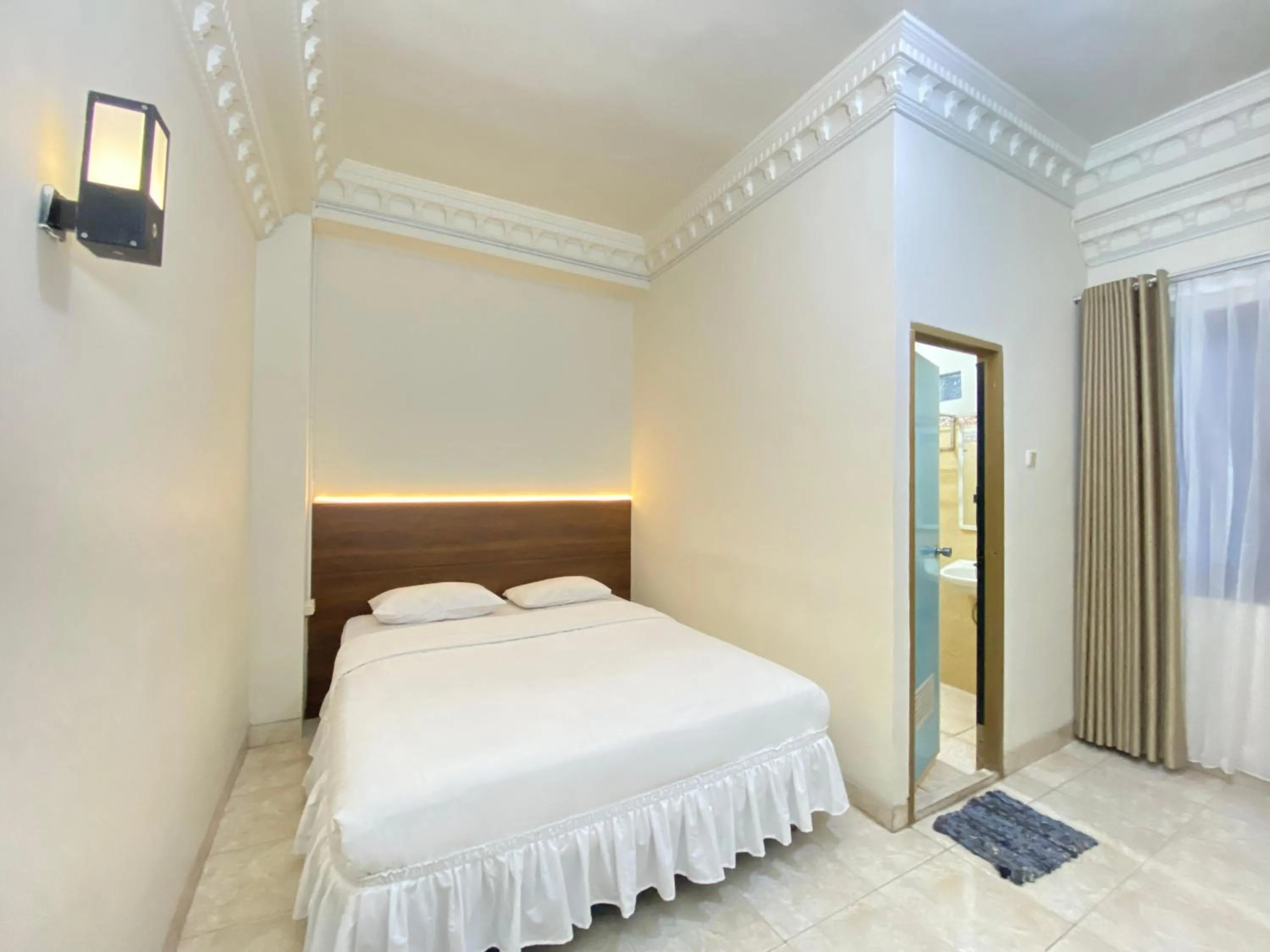 Bedroom, Bed in New Wijaya Hotel