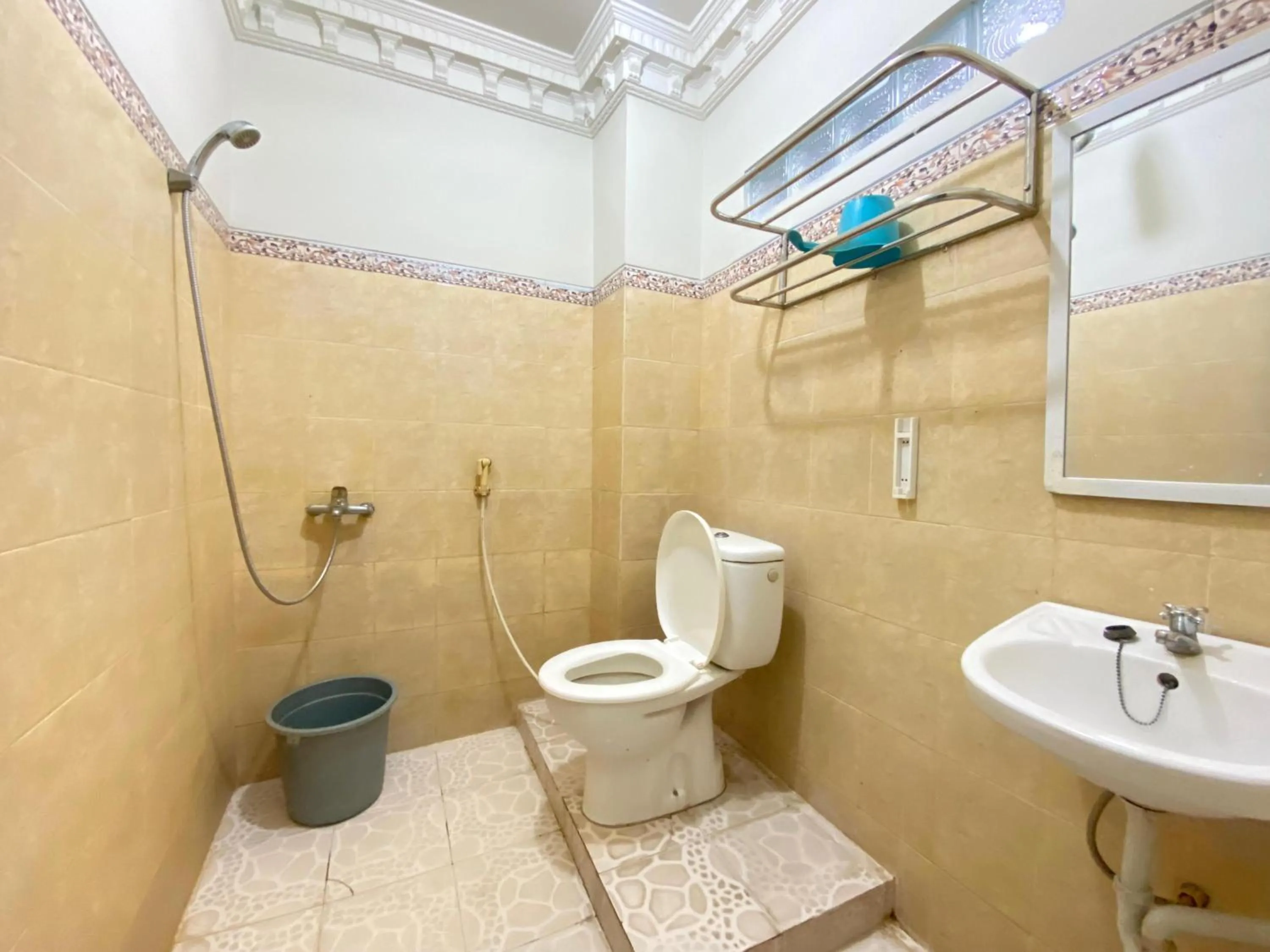 Bathroom in New Wijaya Hotel