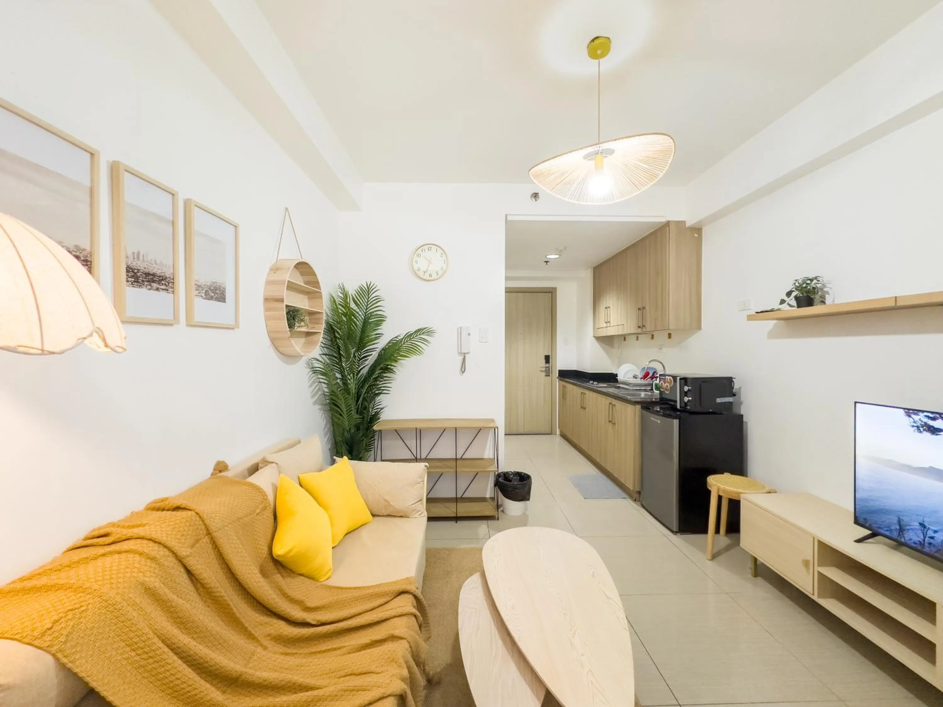 TV and multimedia in GemstoneBR in SMDC Shore Residences