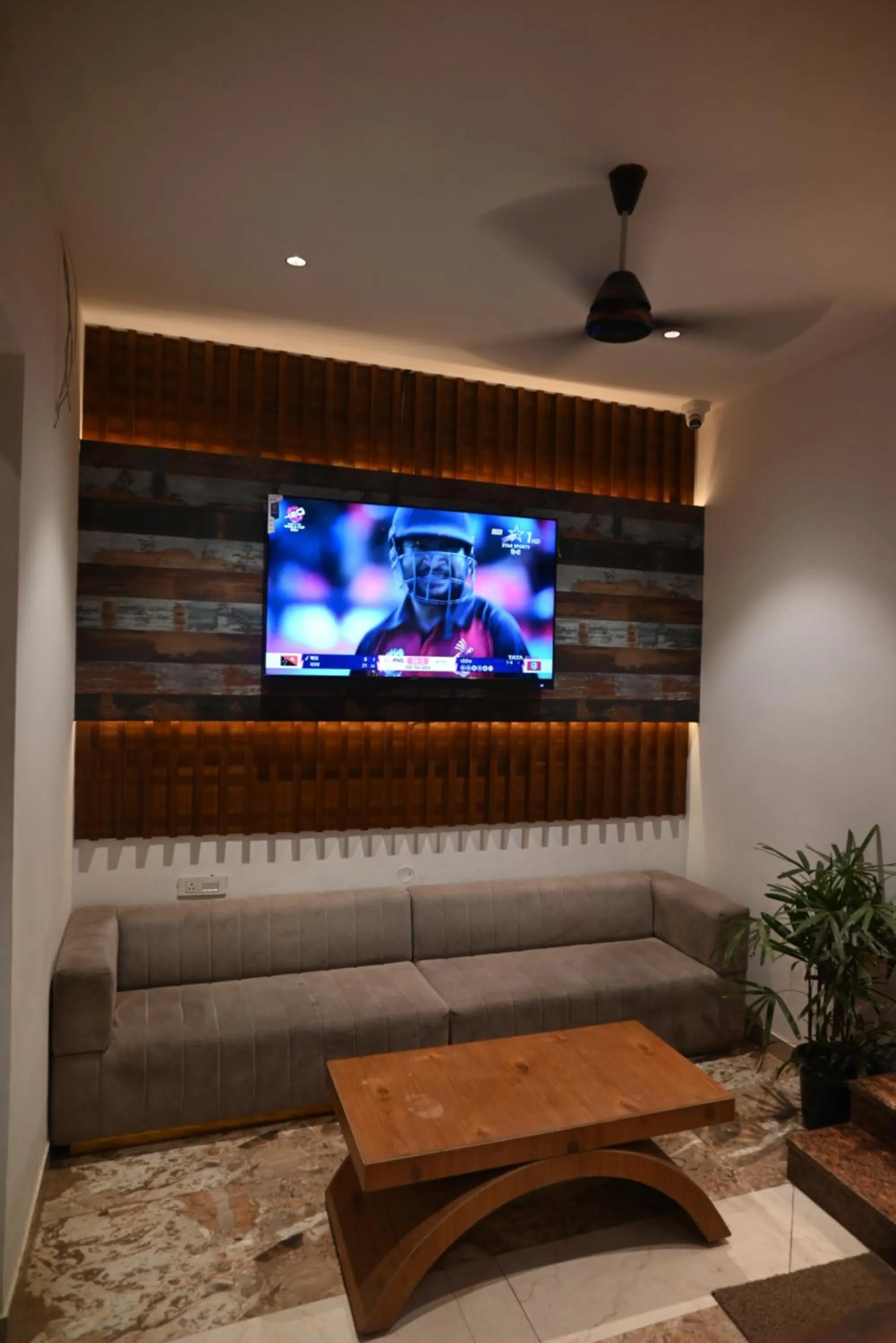 Lobby or reception in Hotel Lake View - Near Sukhna Lake