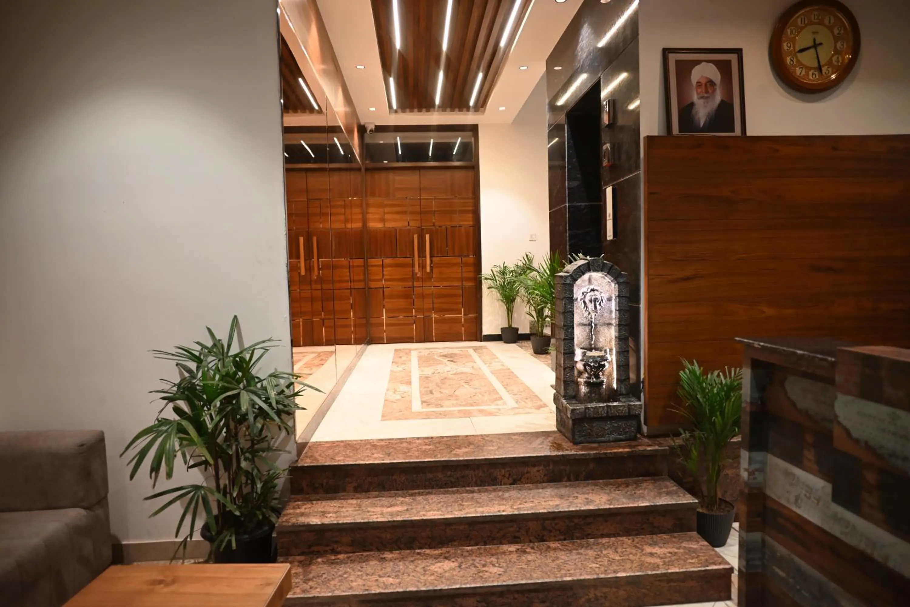 elevator in Hotel Lake View - Near Sukhna Lake