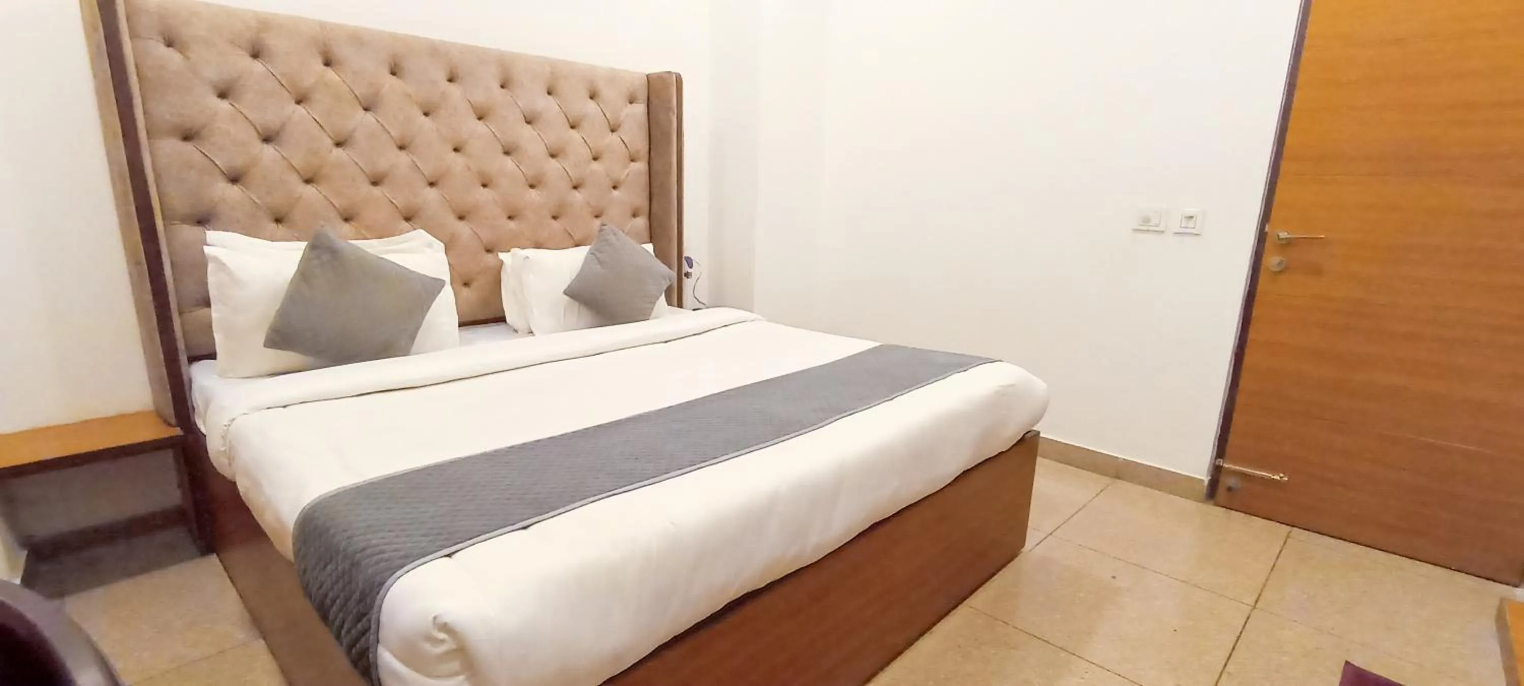 View (from property/room), Bed in Hotel Lake View - Near Sukhna Lake