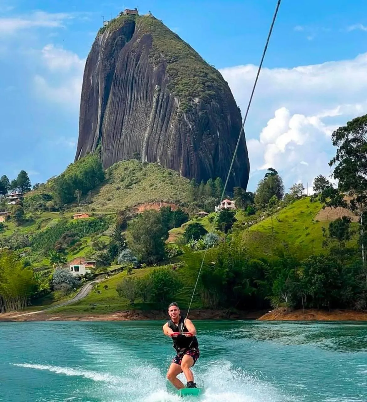 Activities in Viajero Guatapé Hostel & Lake Club