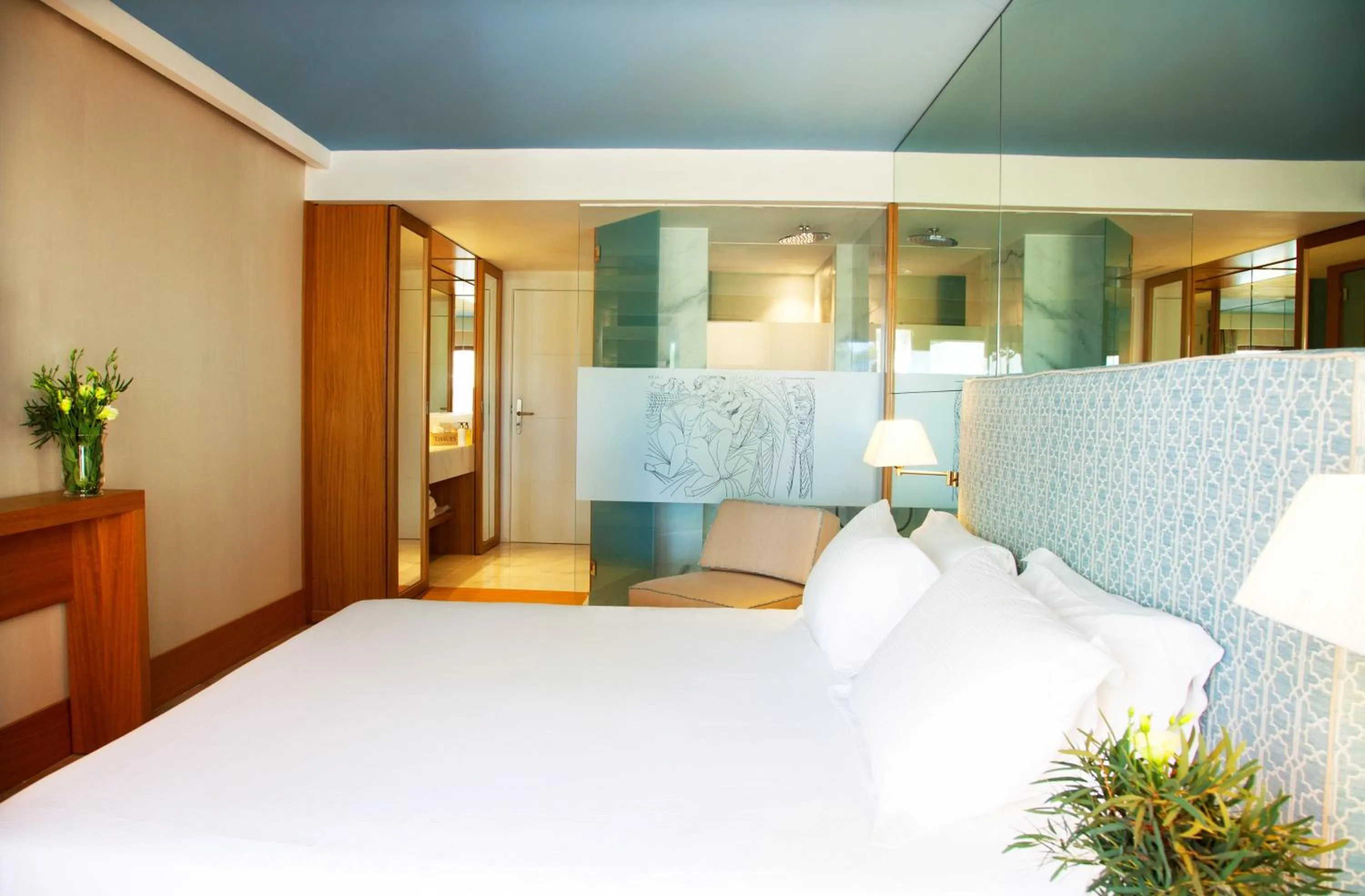 Bedroom, Bed in Gecko Hotel & Beach Club
