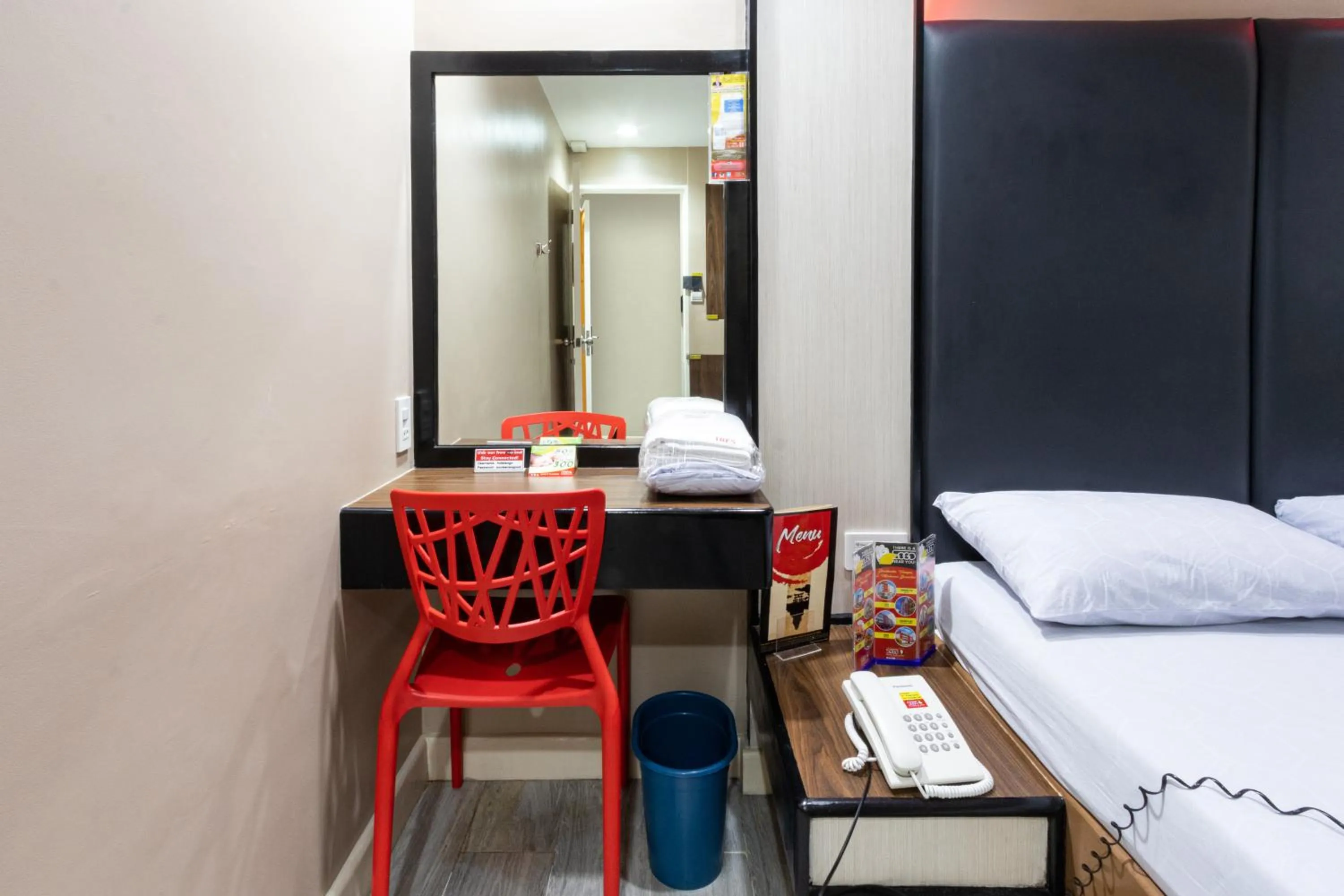 Bedroom, Bed in Hotel Sogo Santa Mesa