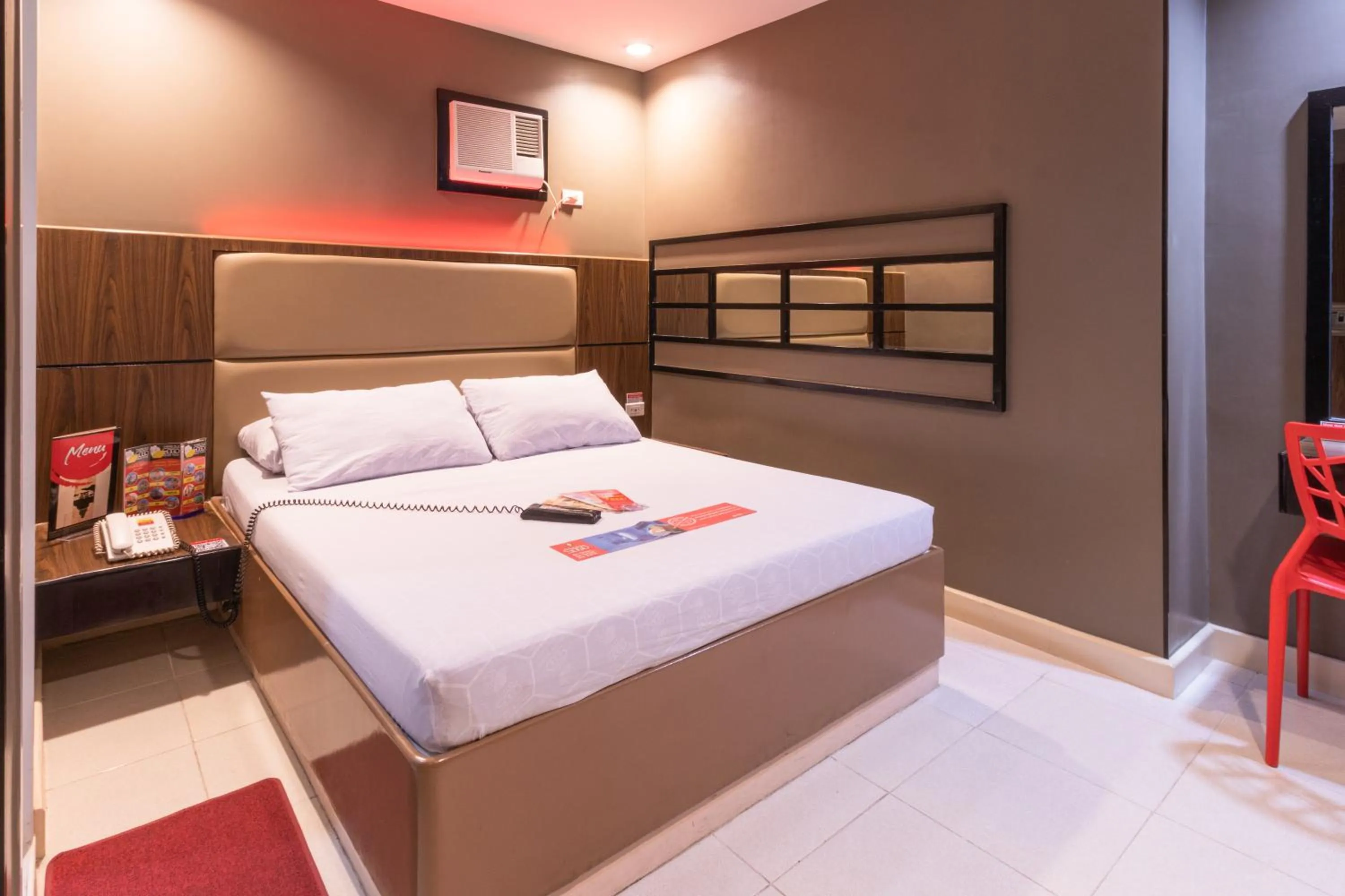 Bedroom, Bed in Hotel Sogo Santa Mesa