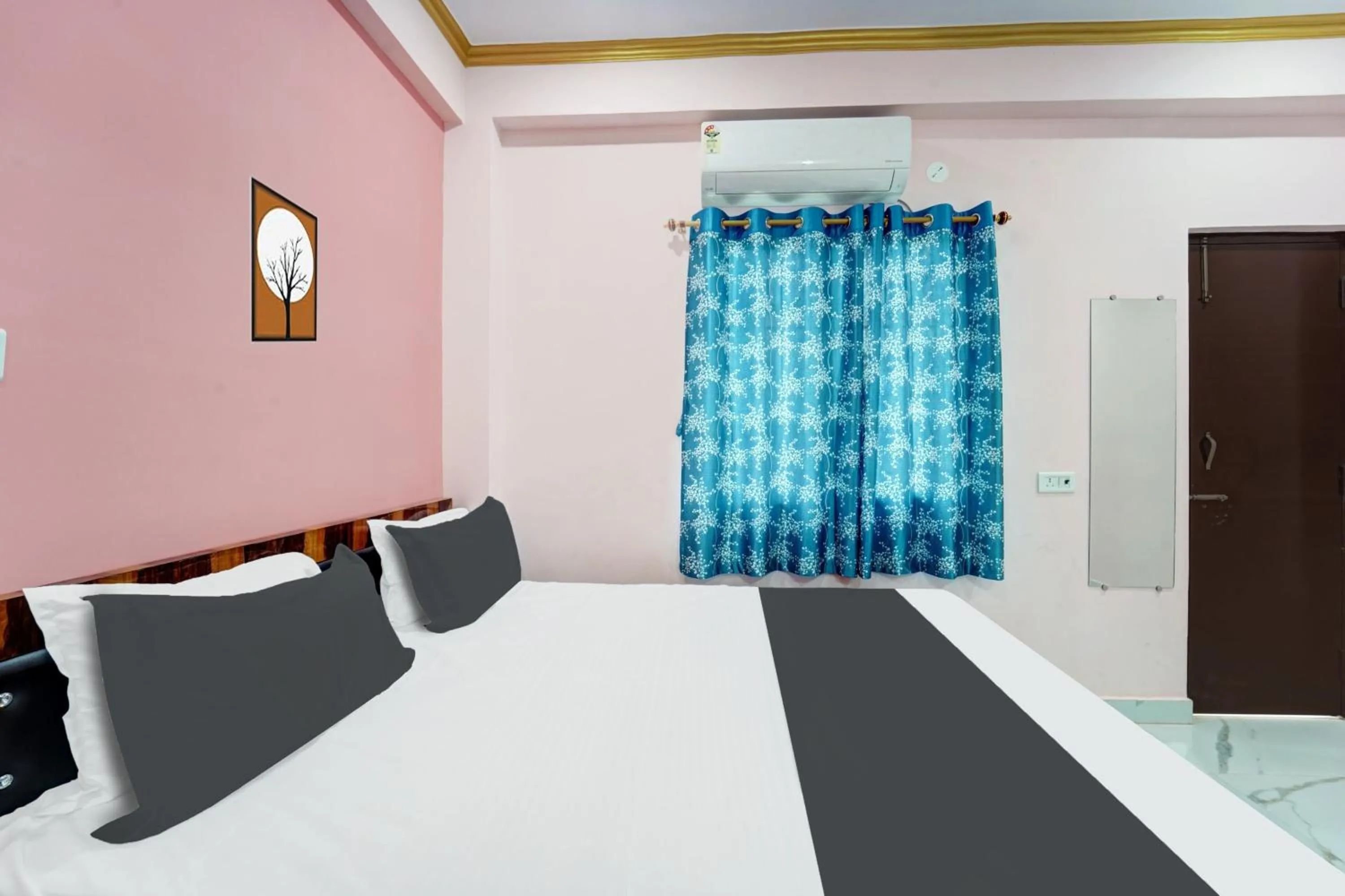 Bedroom, Bed in Hotel O R K Marriage Hall and Guest House