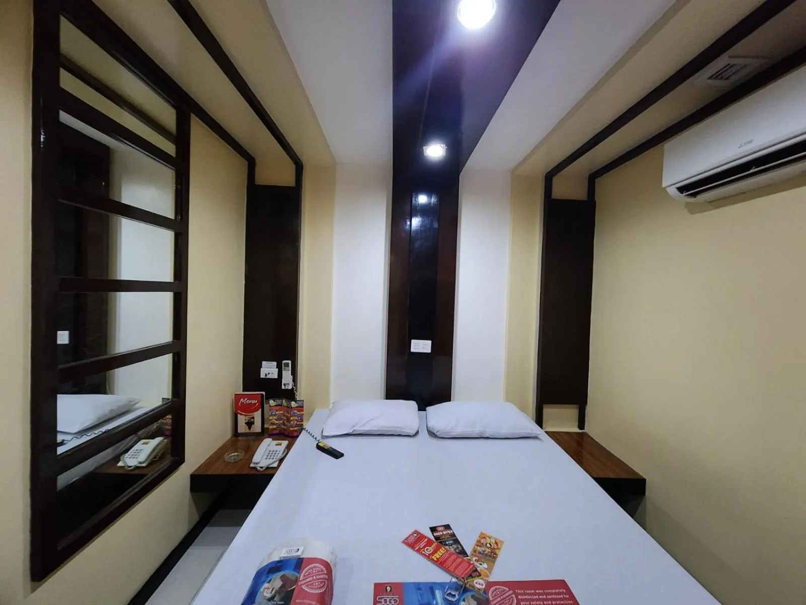 Photo of the whole room, Bed in Hotel Sogo Davao