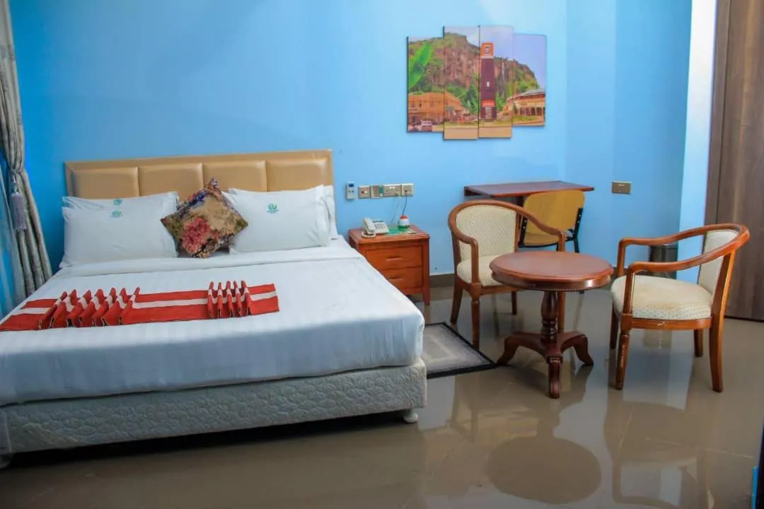 Georgina Gardens Hotel